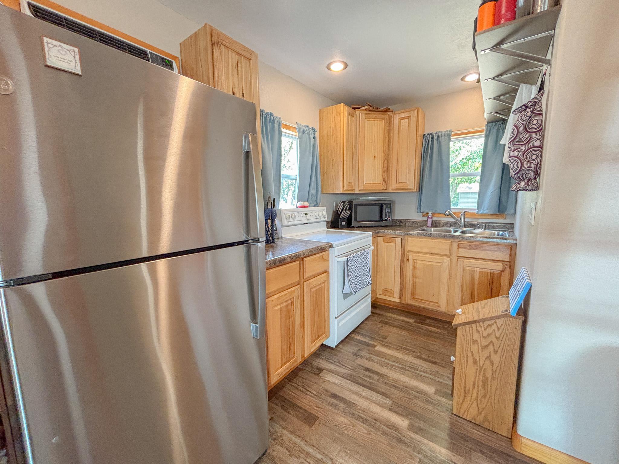 1951 single family home for sale at 27293 Holiday Road in Battle Lake, MN — 1 bed, 1 bath (photo 7 of 47)