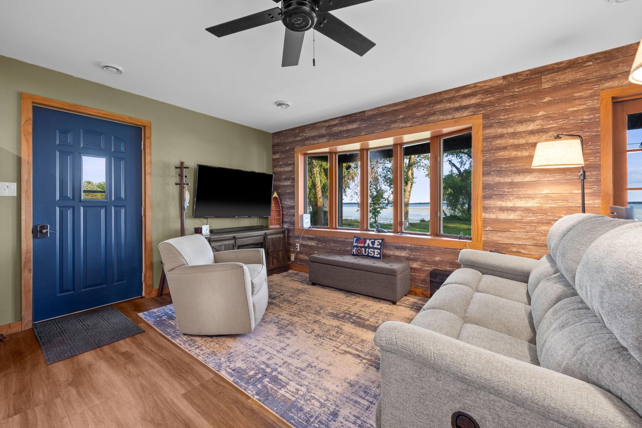 2006 single family home for sale at 11341 County 10 in Osakis, MN — 2 bed, 1 bath (photo 21 of 36)