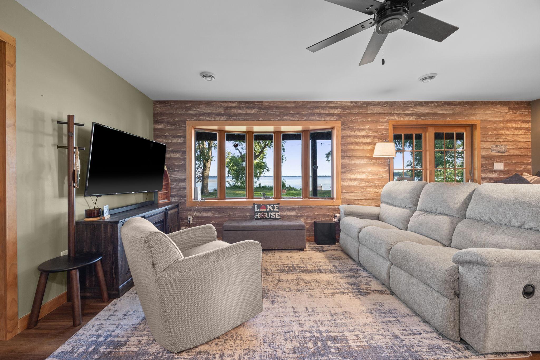 2006 single family home for sale at 11341 County 10 in Osakis, MN — 2 bed, 1 bath (photo 22 of 36)