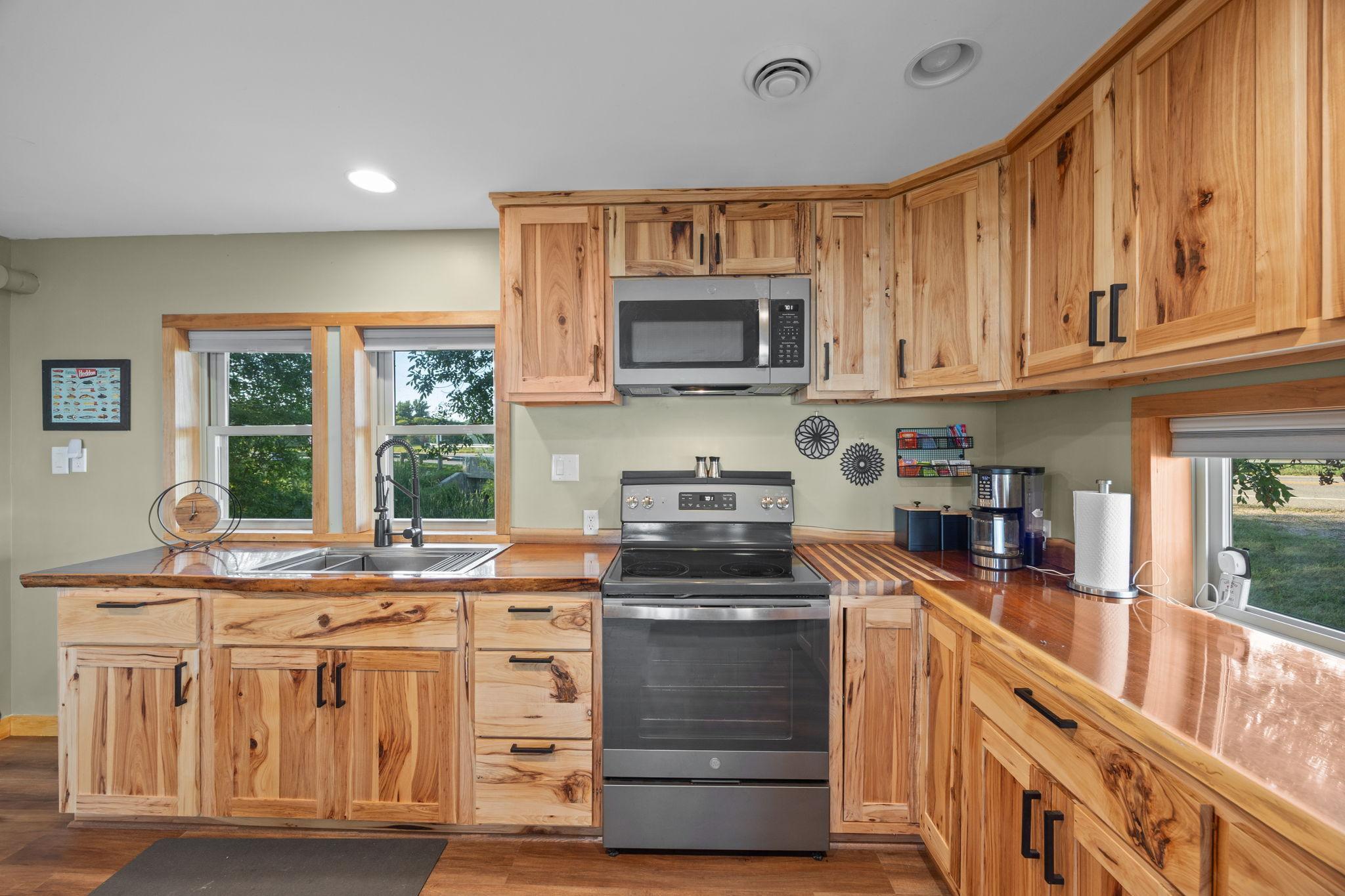 2006 single family home for sale at 11341 County 10 in Osakis, MN — 2 bed, 1 bath (photo 26 of 36)