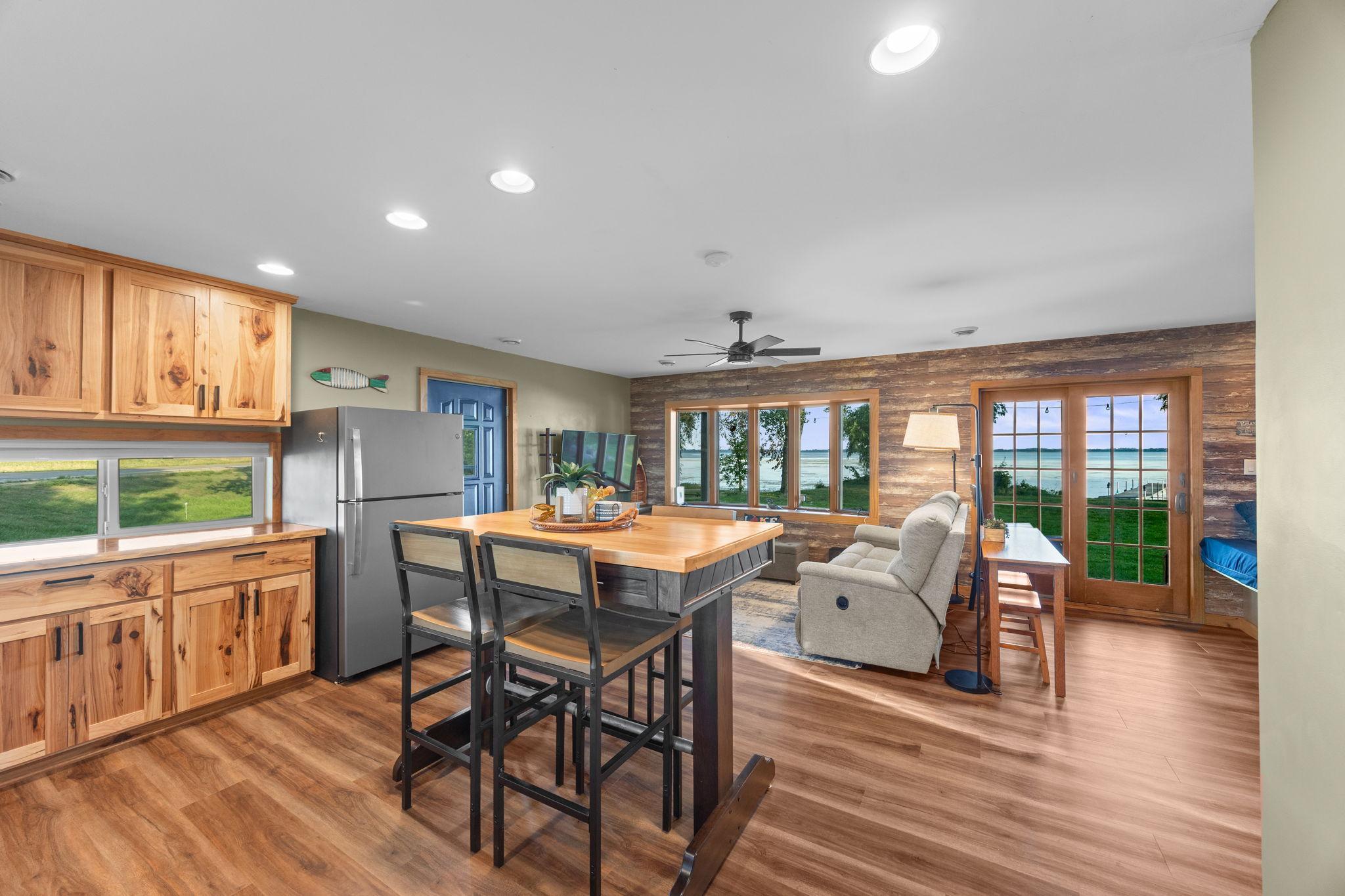 2006 single family home for sale at 11341 County 10 in Osakis, MN — 2 bed, 1 bath (photo 27 of 36)