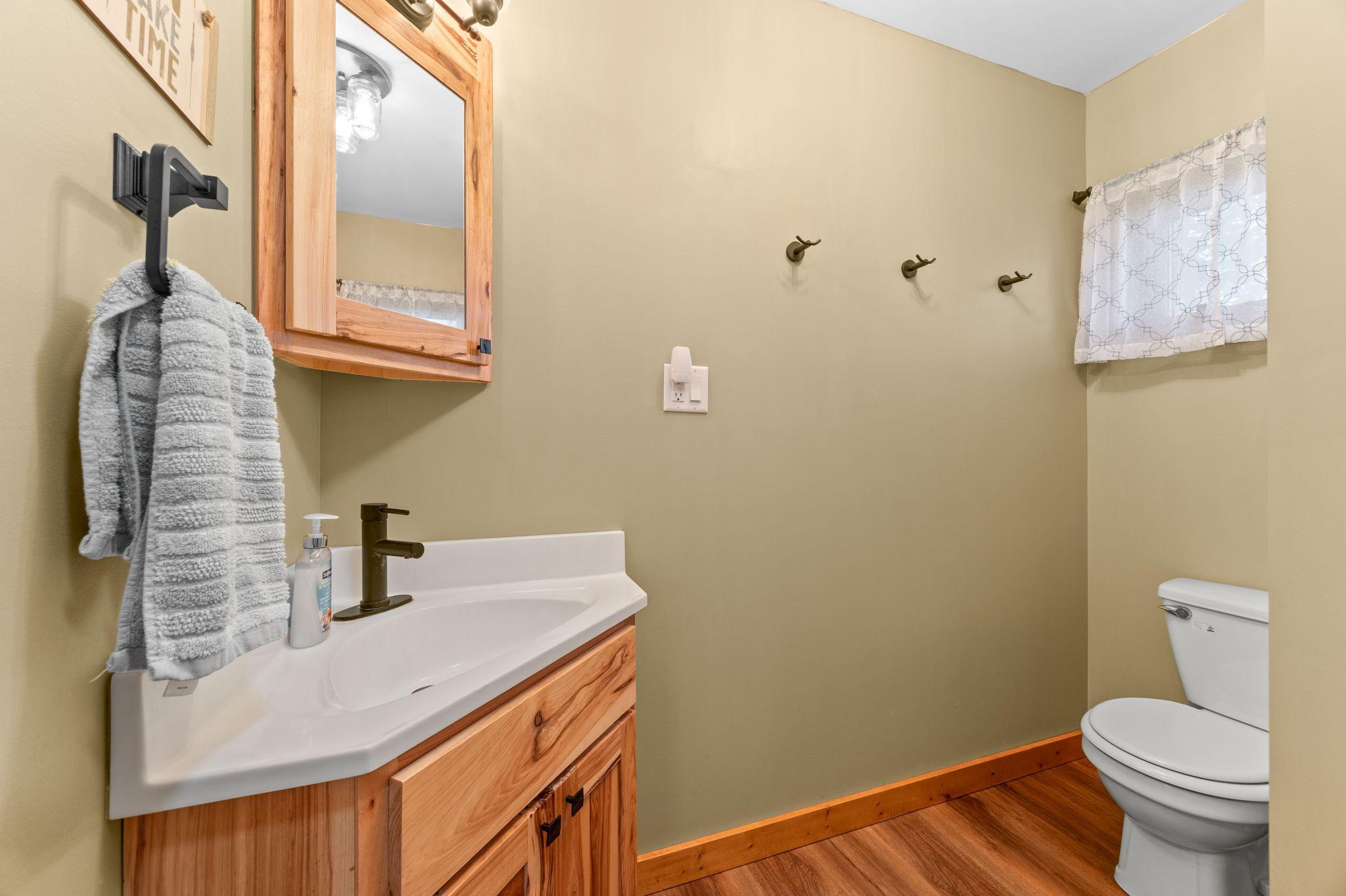 2006 single family home for sale at 11341 County 10 in Osakis, MN — 2 bed, 1 bath (photo 30 of 36)