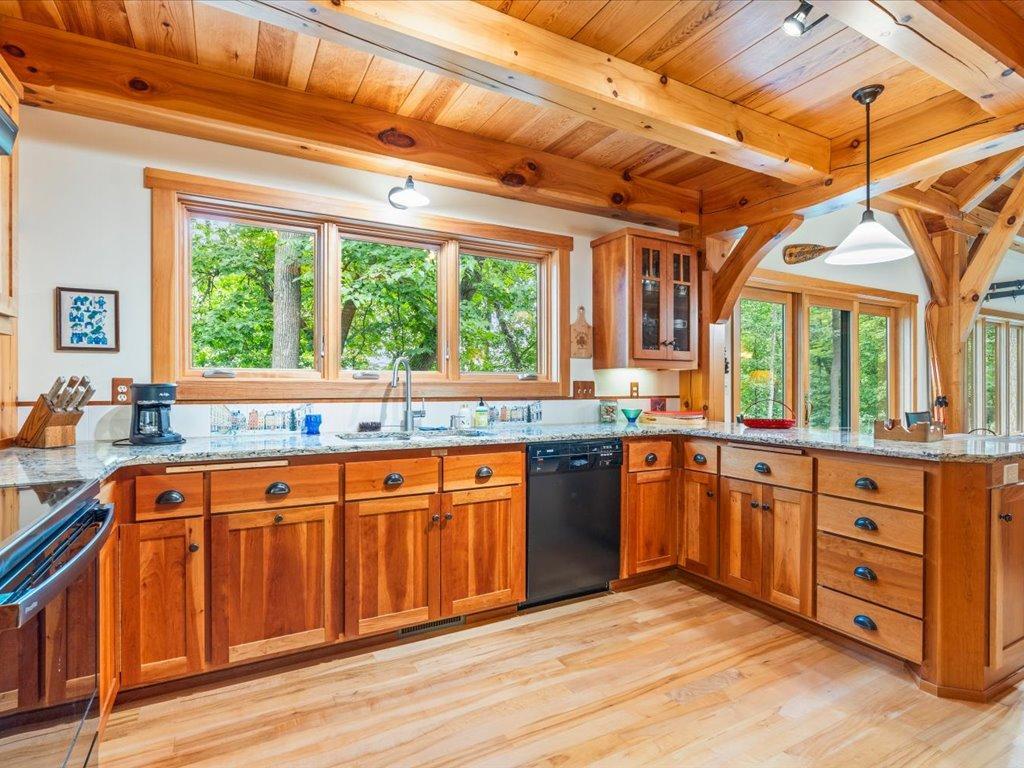 2003 single family home for sale at 7738 Lost Lake Road in Nisswa, MN — 3 bed, 3 bath (photo 11 of 42)