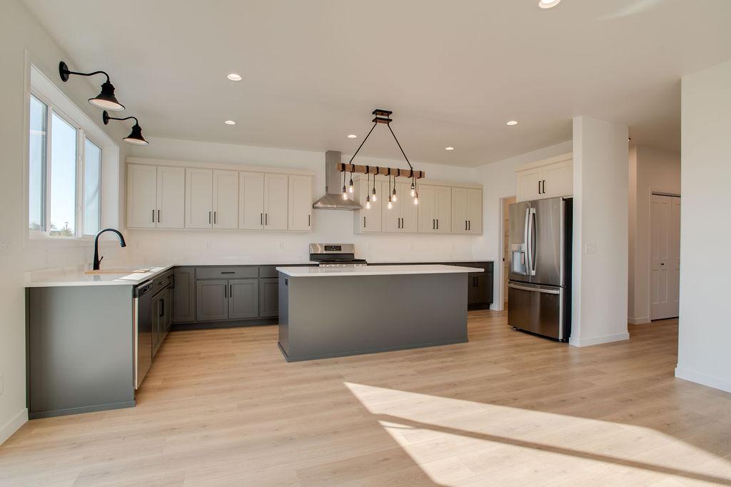 2534 Golden Lane S, Fargo ND 58104 - Photo 8 of 25