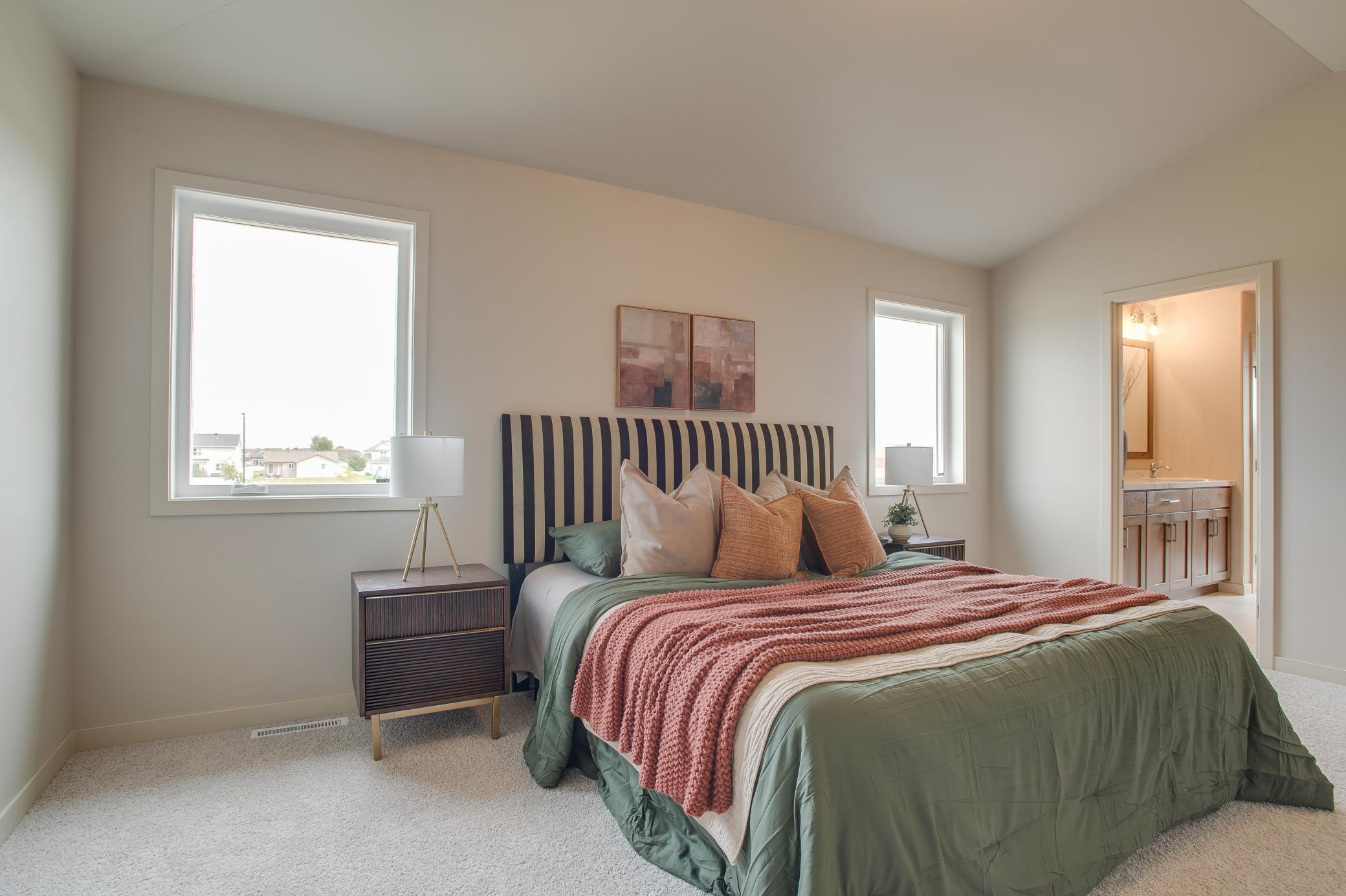 2026 single family home for sale at 2534 Golden Lane S in Fargo, ND — 3 bed, 3 bath (photo 35 of 51)