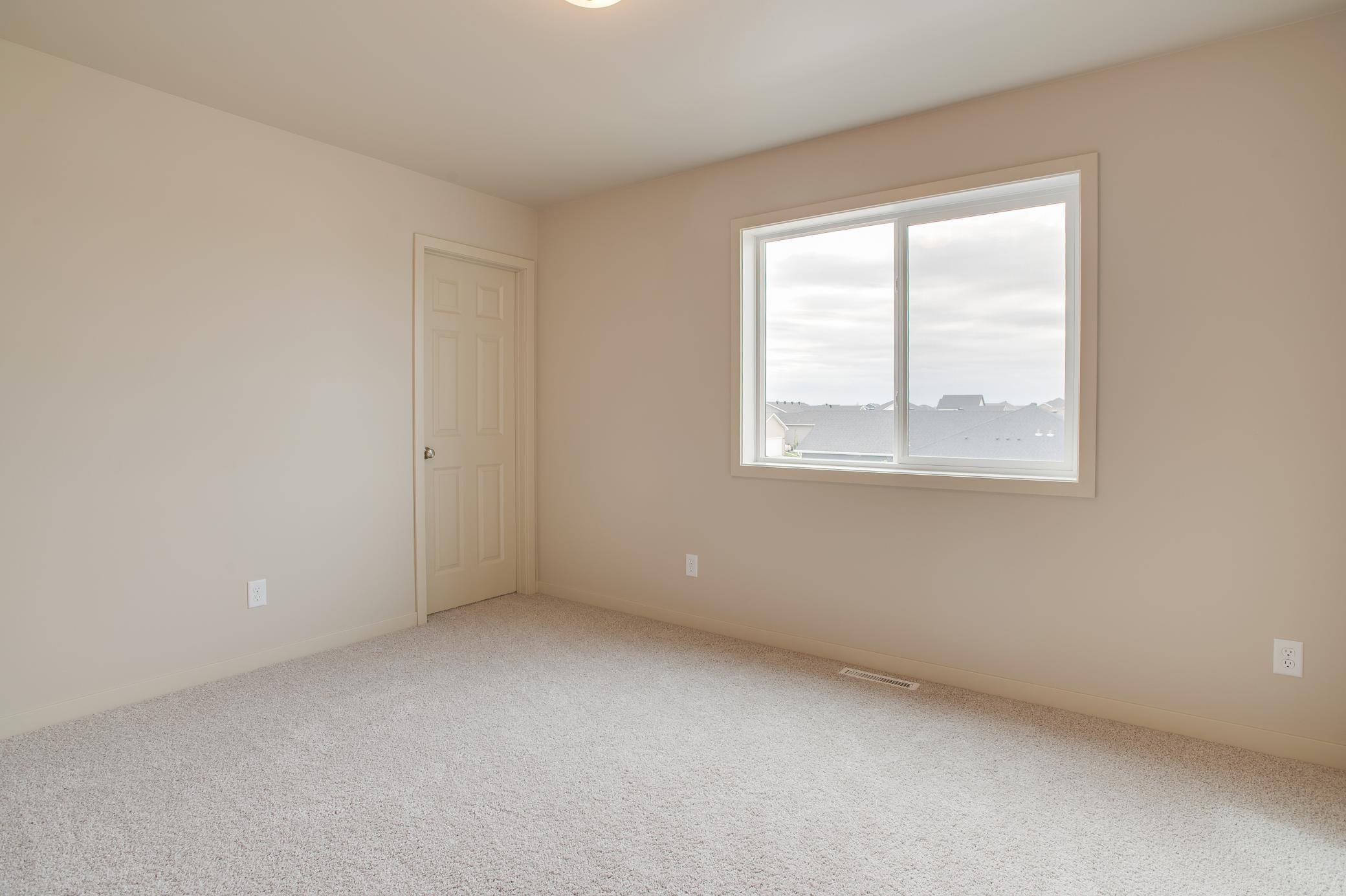 2026 single family home for sale at 2534 Golden Lane S in Fargo, ND — 3 bed, 3 bath (photo 42 of 51)