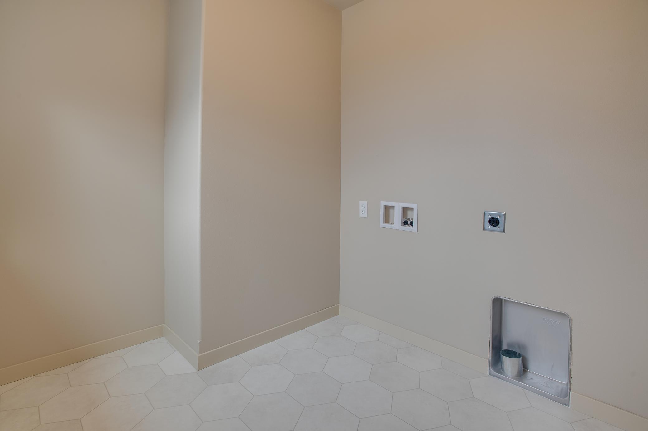 2026 single family home for sale at 2534 Golden Lane S in Fargo, ND — 3 bed, 3 bath (photo 46 of 51)