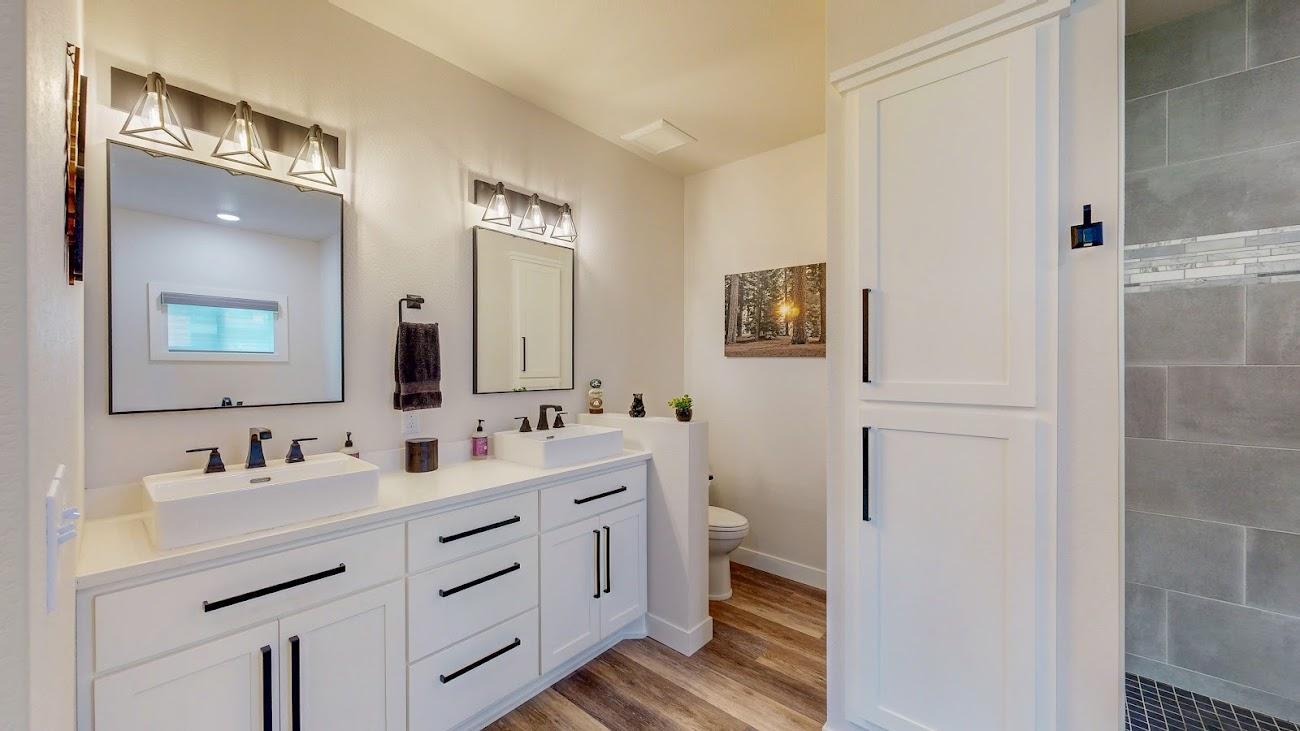 2022 single family home for sale at 129 Altavista Drive in Detroit Lakes, MN — 4 bed, 3 bath (photo 16 of 28)