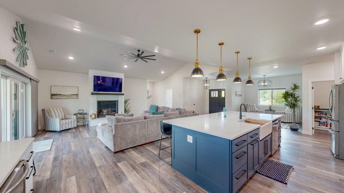 2022 single family home for sale at 129 Altavista Drive in Detroit Lakes, MN — 4 bed, 3 bath (photo 3 of 28)