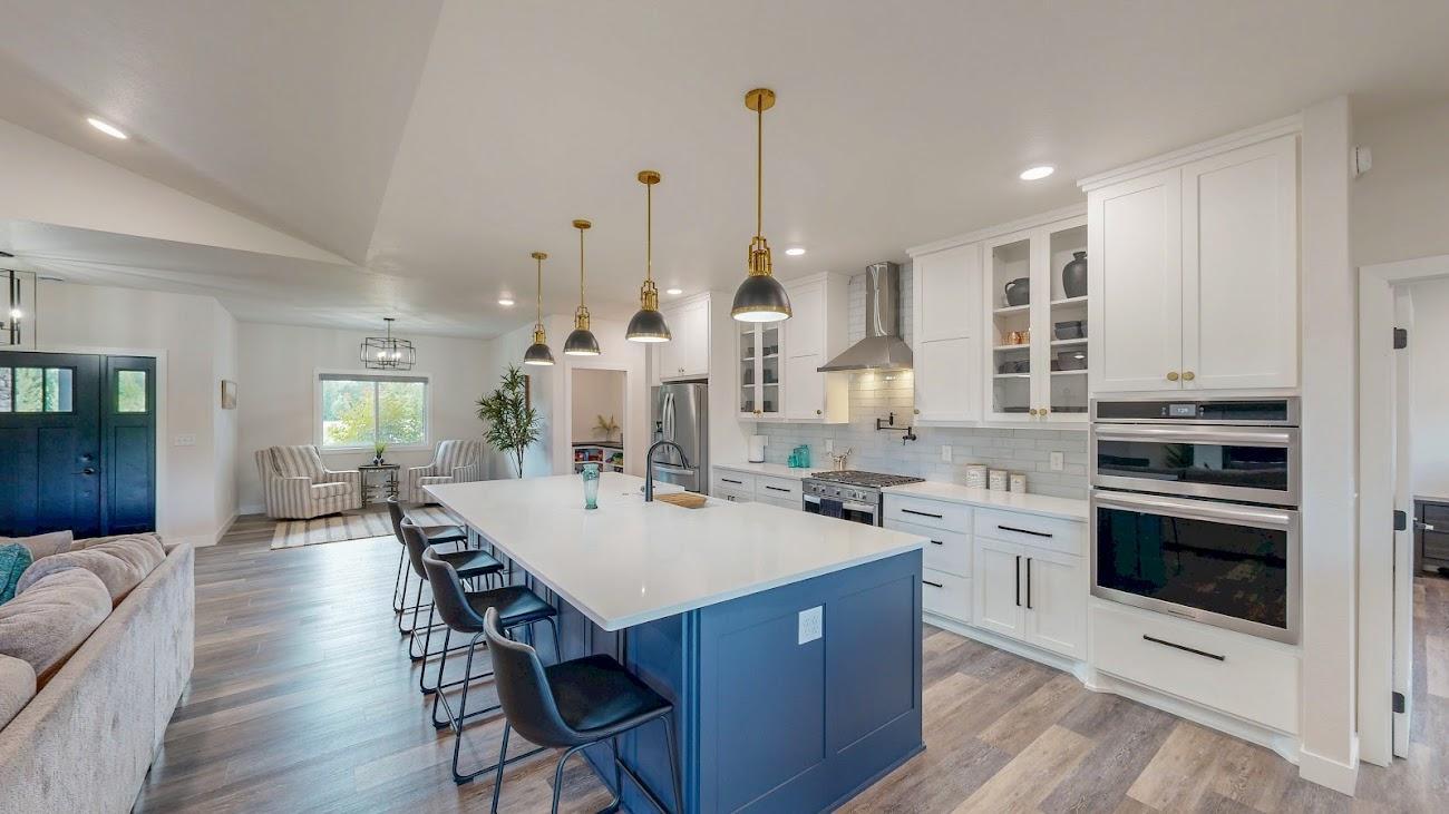 2022 single family home for sale at 129 Altavista Drive in Detroit Lakes, MN — 4 bed, 3 bath (photo 5 of 28)