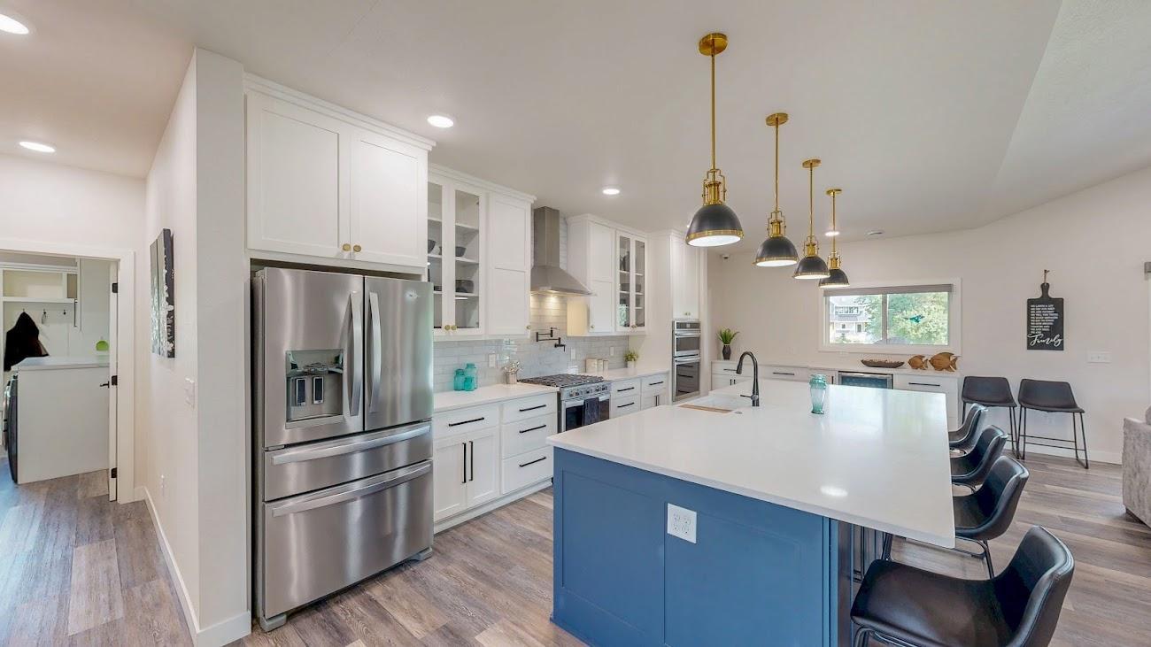 2022 single family home for sale at 129 Altavista Drive in Detroit Lakes, MN — 4 bed, 3 bath (photo 8 of 28)
