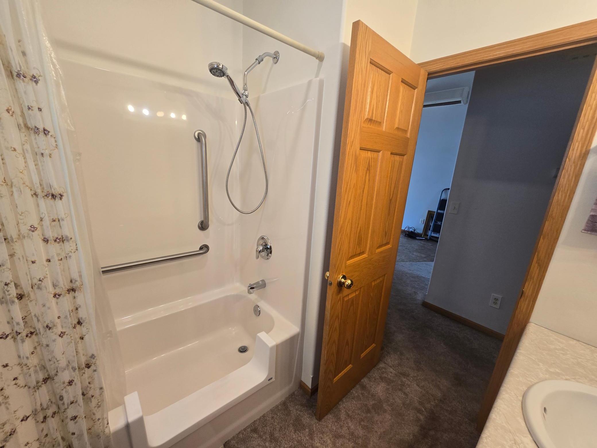 2004 single family home for sale at 211 Lana Court in Fergus Falls, MN — 2 bed, 1 bath (photo 13 of 16)