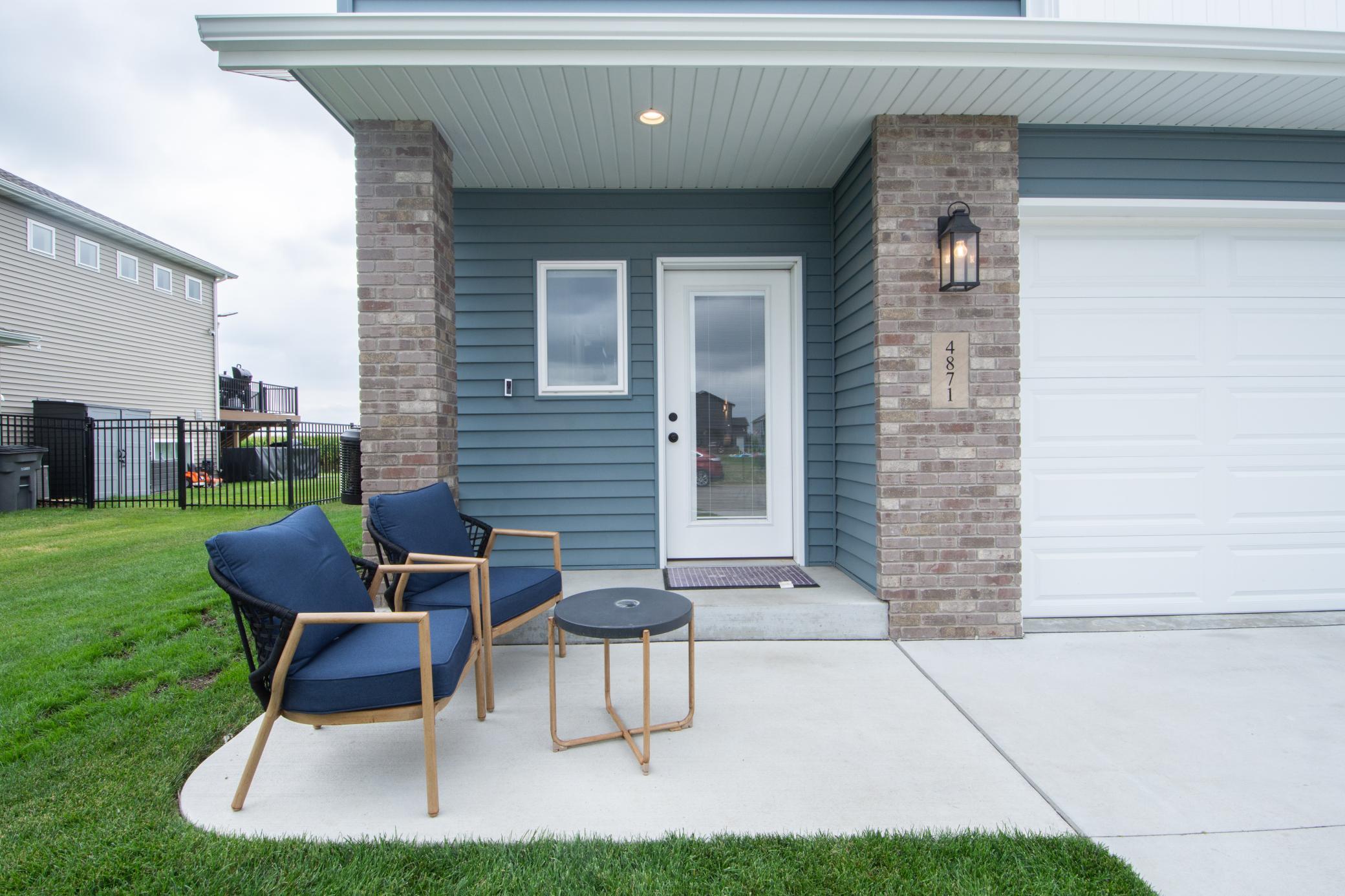 2023 single family home for sale at 4871 Hampton Circle S in Moorhead, MN — 4 bed, 3 bath (photo 2 of 51)