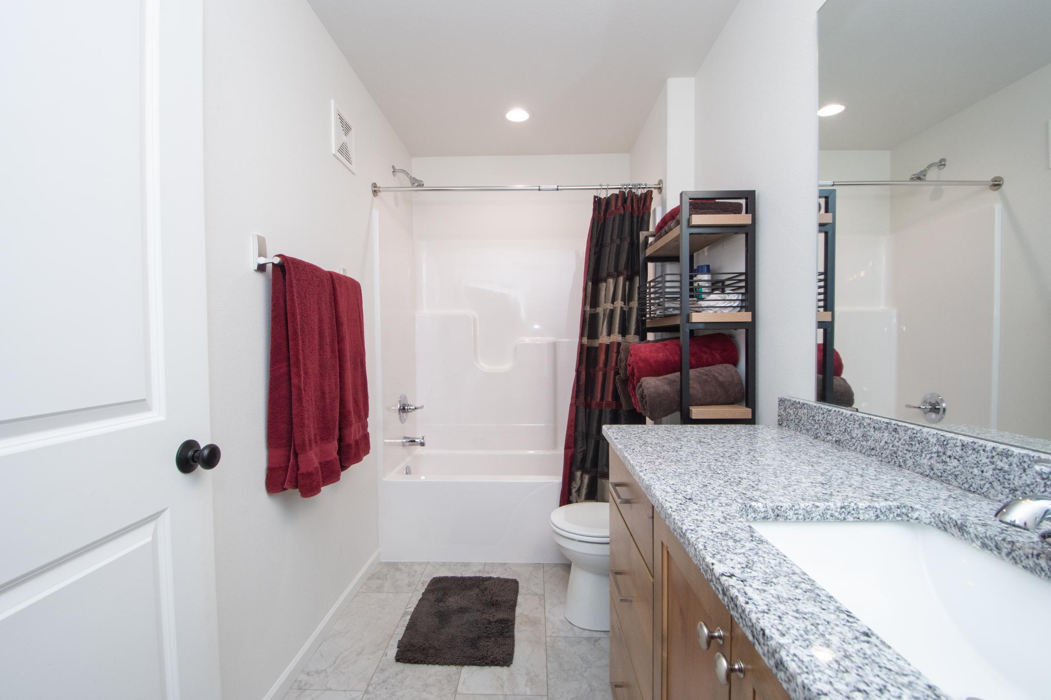 2023 single family home for sale at 4871 Hampton Circle S in Moorhead, MN — 4 bed, 3 bath (photo 28 of 51)