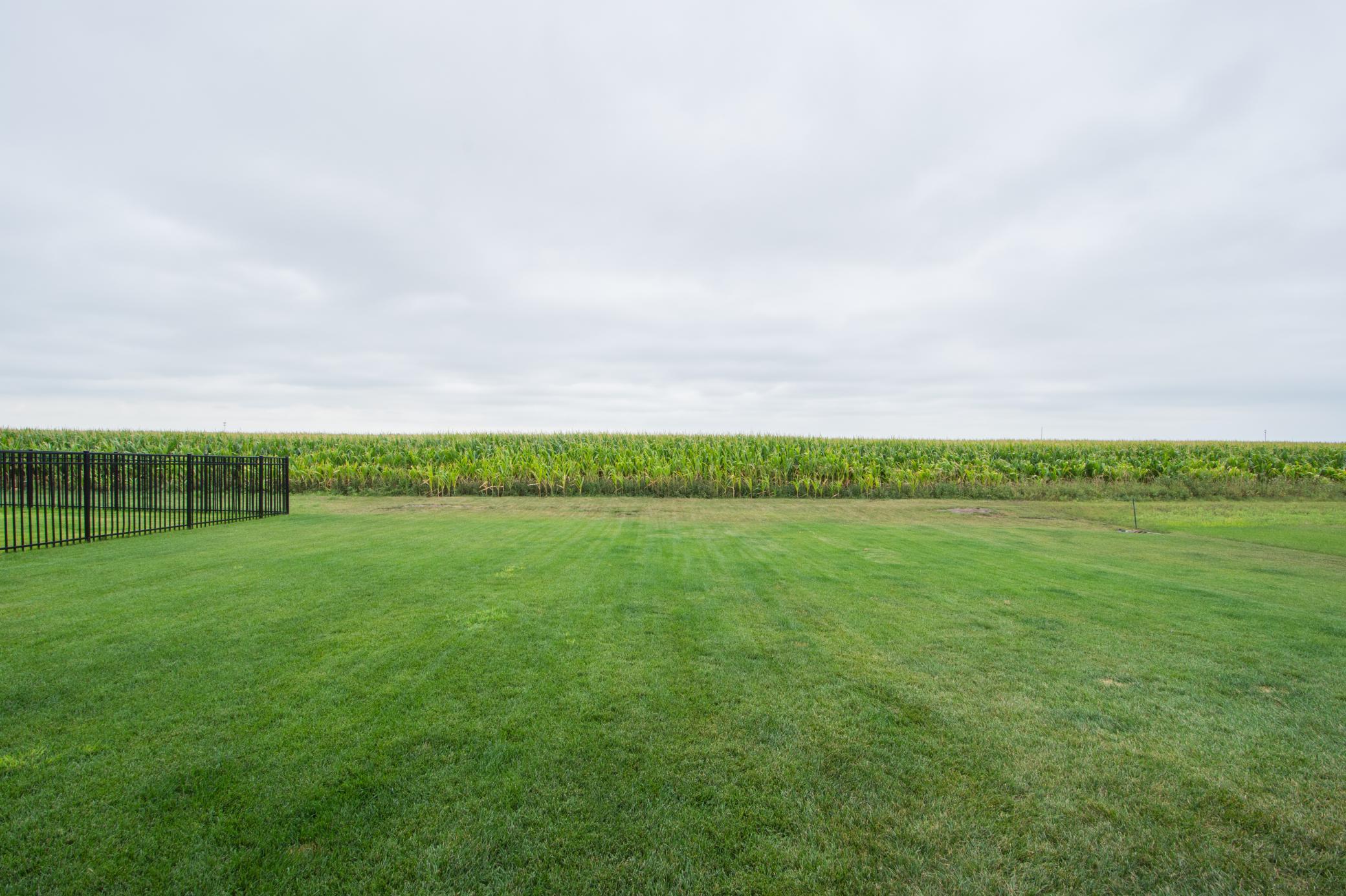 2023 single family home for sale at 4871 Hampton Circle S in Moorhead, MN — 4 bed, 3 bath (photo 38 of 51)