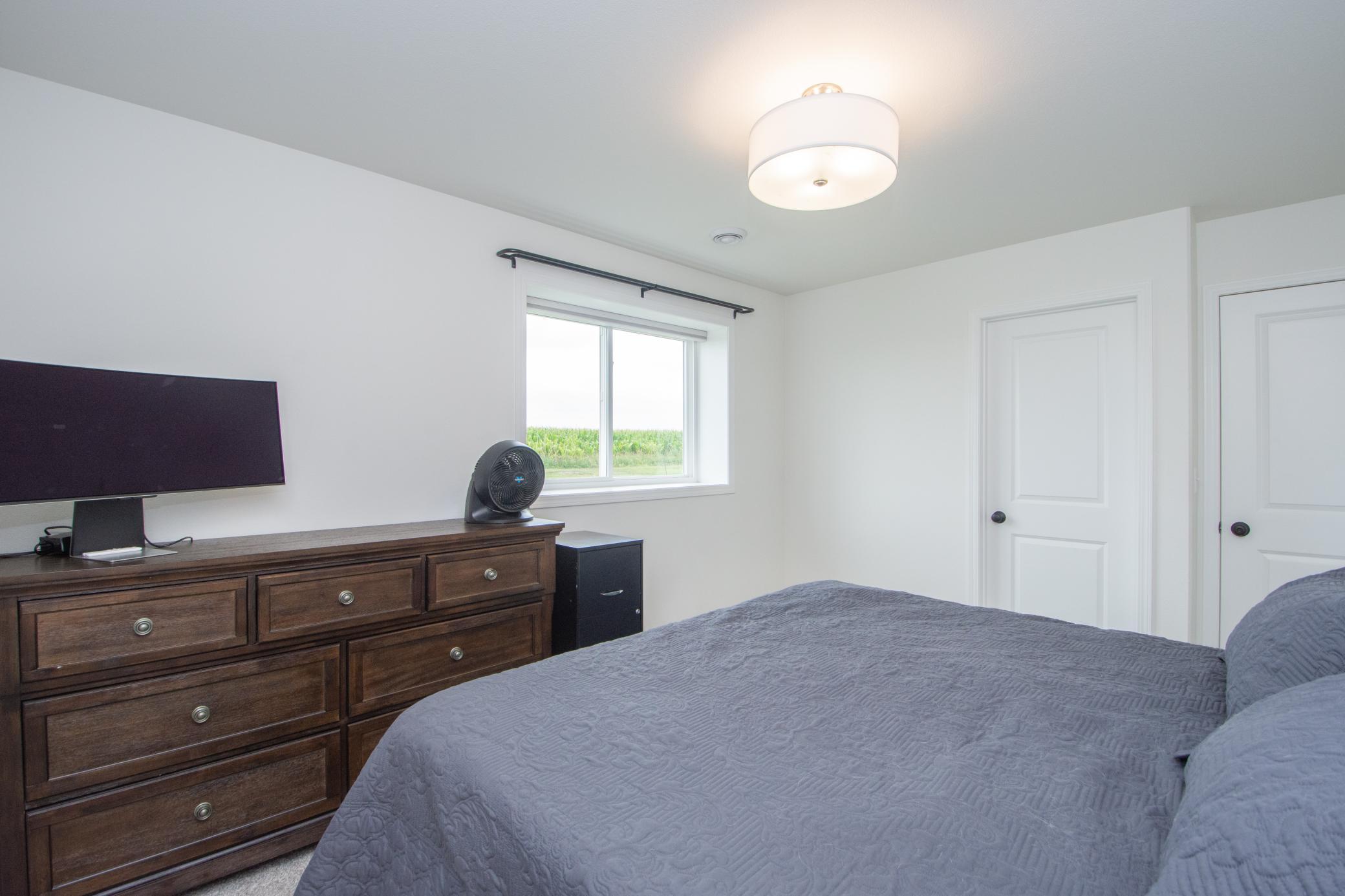 2023 single family home for sale at 4871 Hampton Circle S in Moorhead, MN — 4 bed, 3 bath (photo 49 of 51)