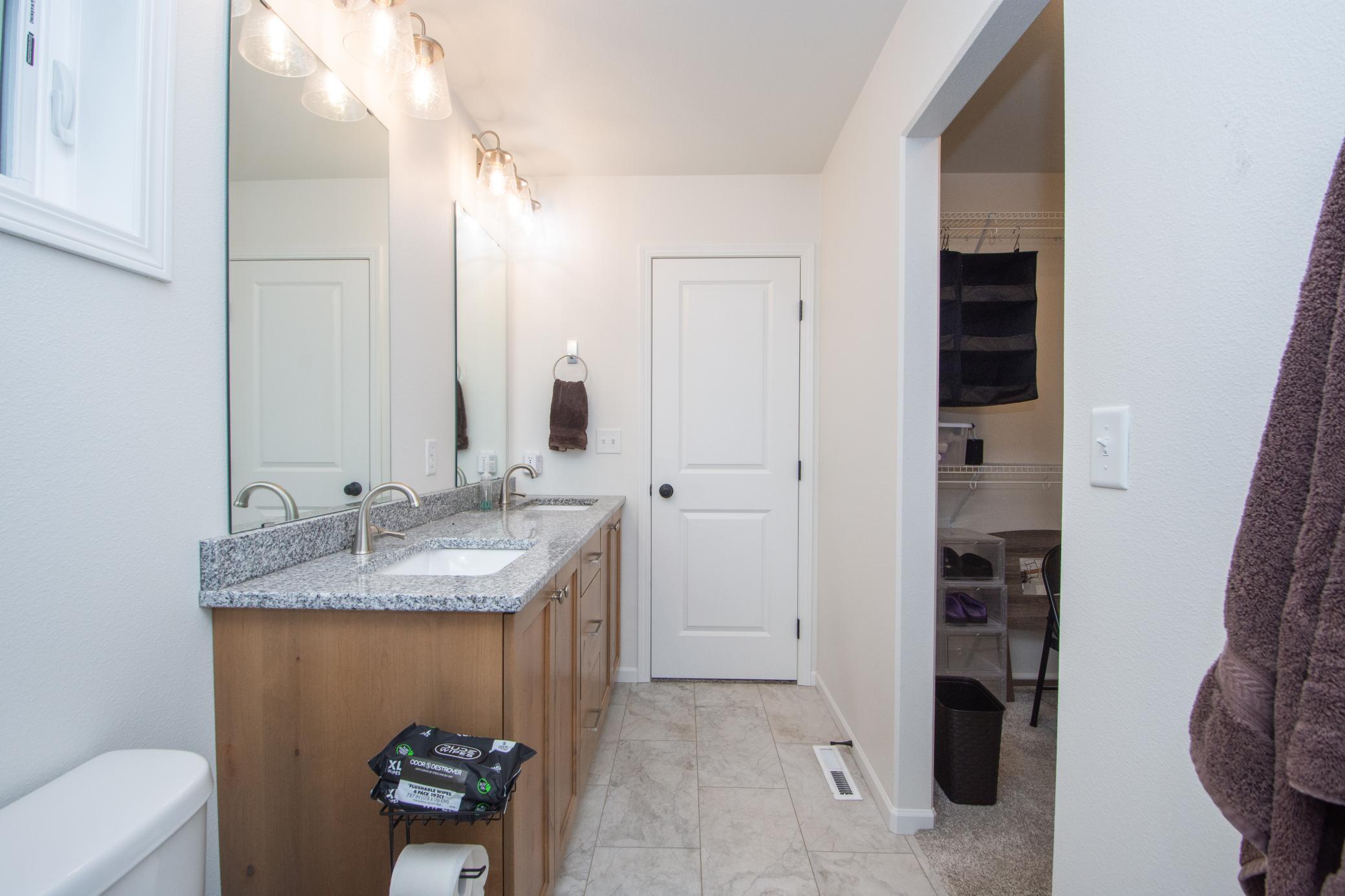 2023 single family home for sale at 4871 Hampton Circle S in Moorhead, MN — 4 bed, 3 bath (photo 9 of 51)