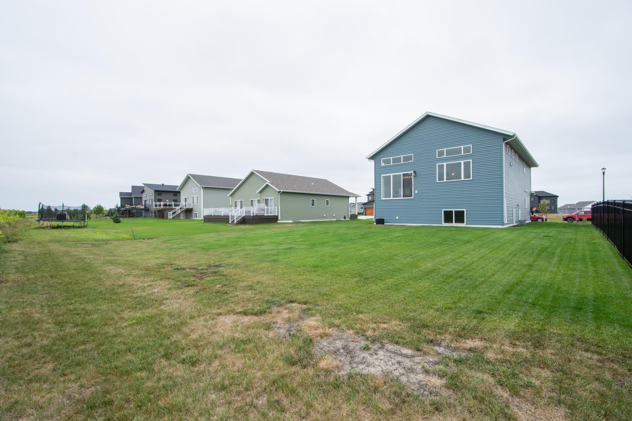 2023 single family home for sale at 4871 Hampton Circle S in Moorhead, MN — 4 bed, 3 bath (photo 10 of 51)