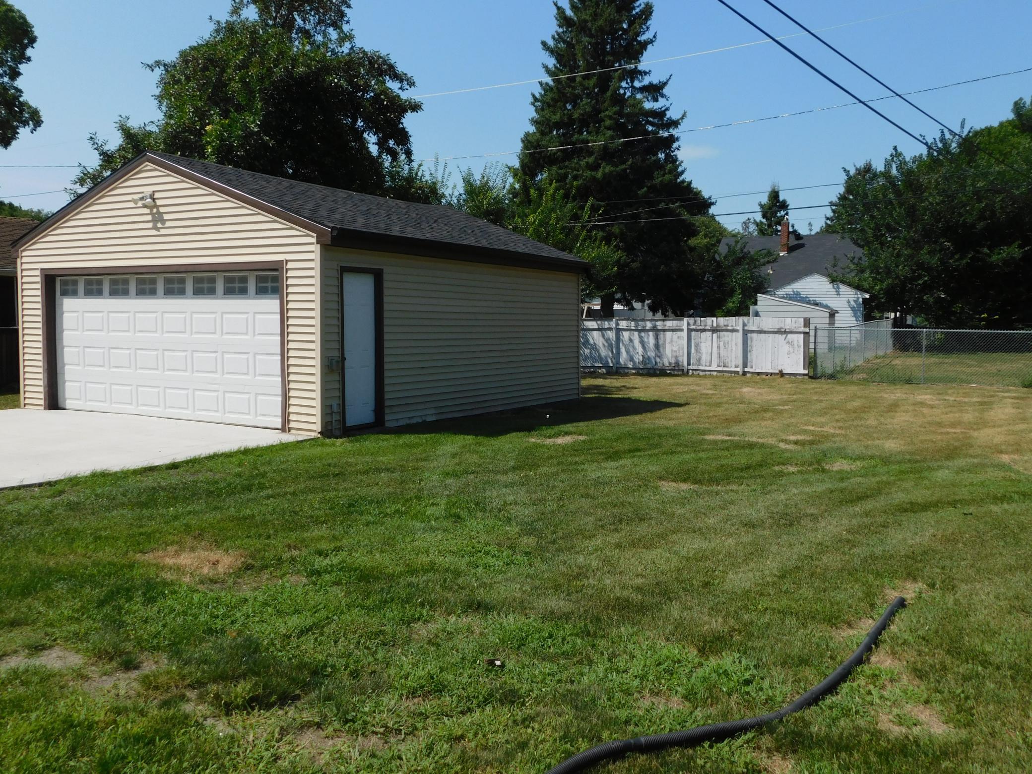 413 22nd Street S, Fargo ND 58103 - Photo 6 of 42