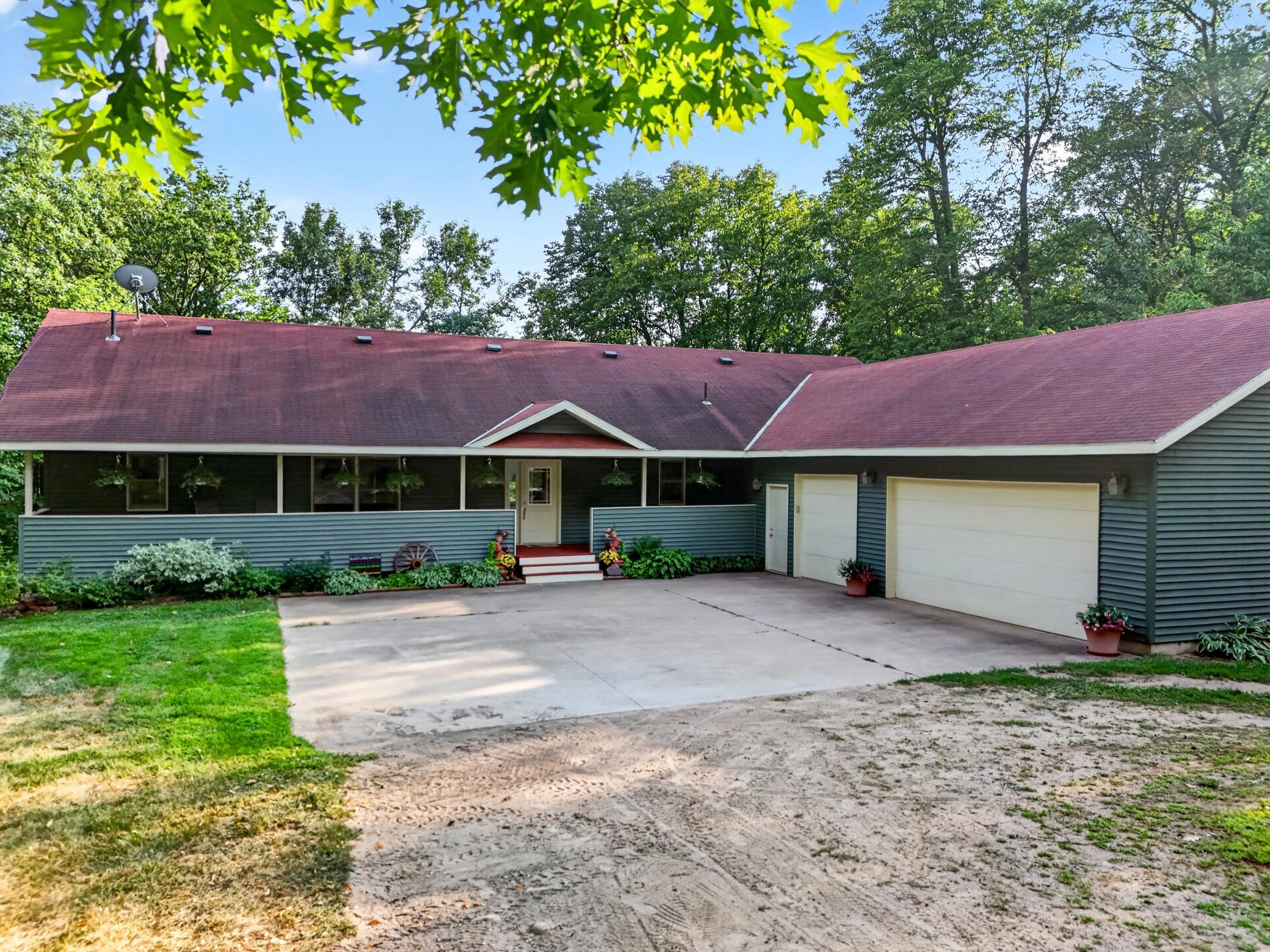 2003 single family home for sale at 26433 Cole Lake Way in Crosby, MN — 4 bed, 3 bath (photo 2 of 56)
