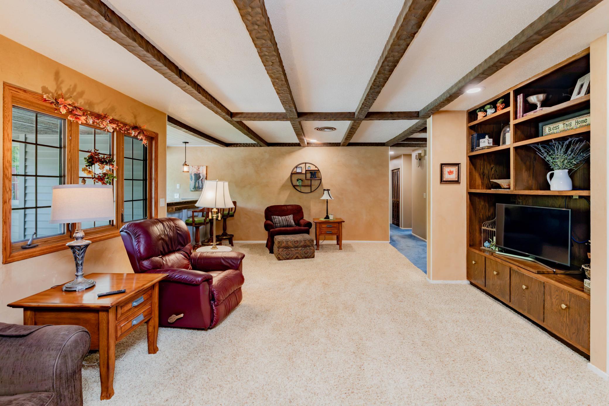 1972 single family home for sale at 8005 HWY 32 in Gwinner, ND — 4 bed, 4 bath (photo 19 of 48)