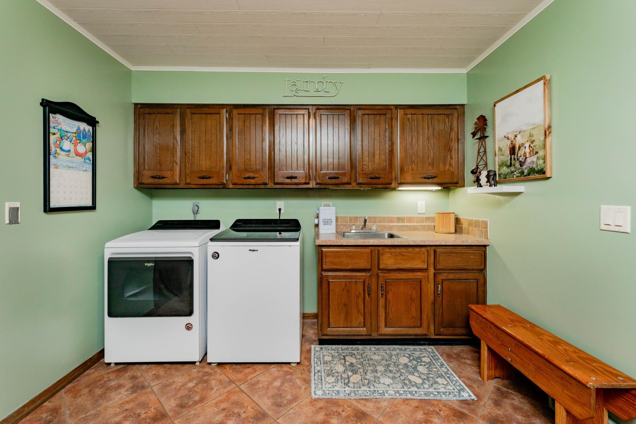 1972 single family home for sale at 8005 HWY 32 in Gwinner, ND — 4 bed, 4 bath (photo 30 of 48)