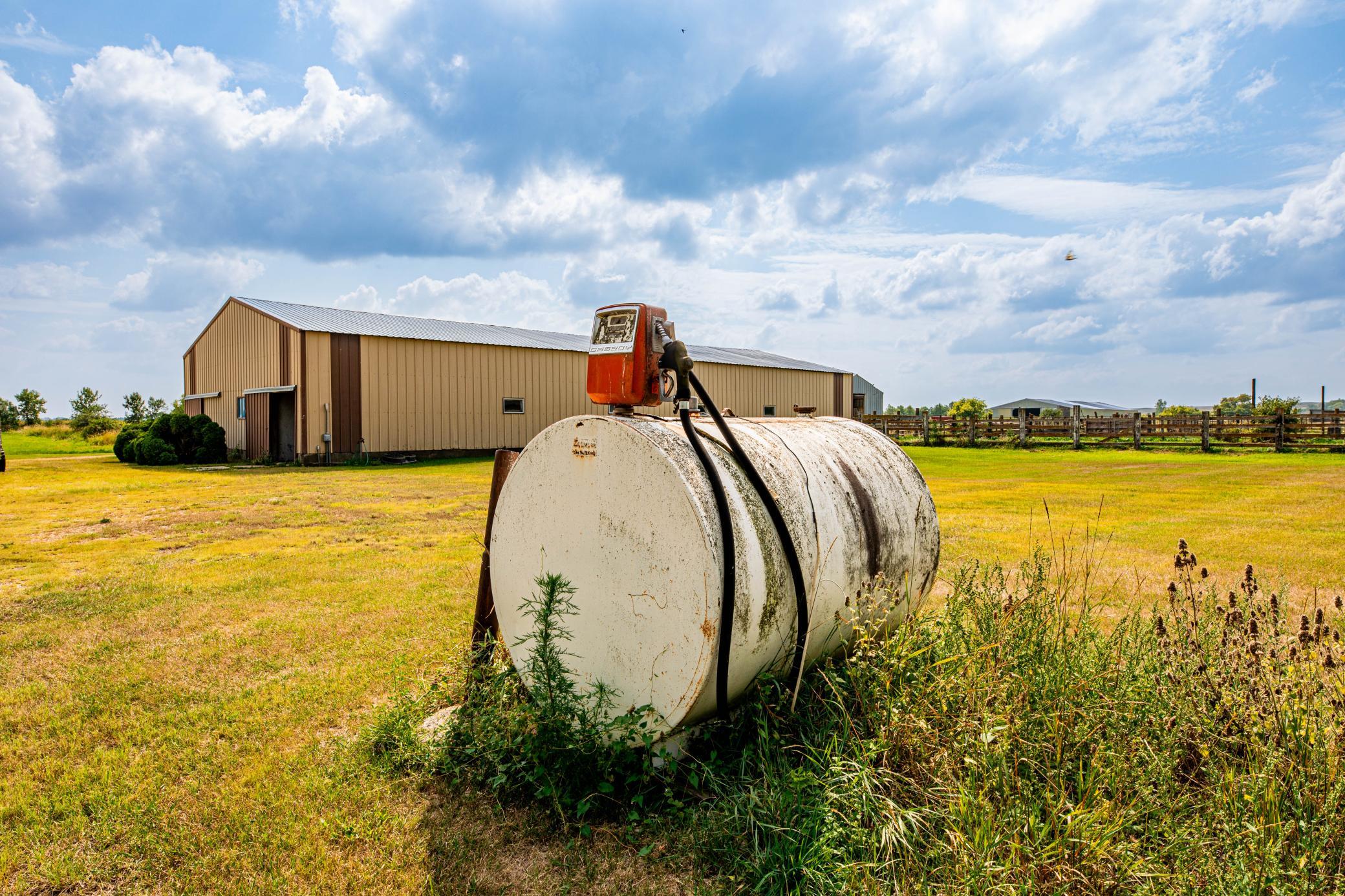1972 single family home for sale at 8005 HWY 32 in Gwinner, ND — 4 bed, 4 bath (photo 37 of 48)