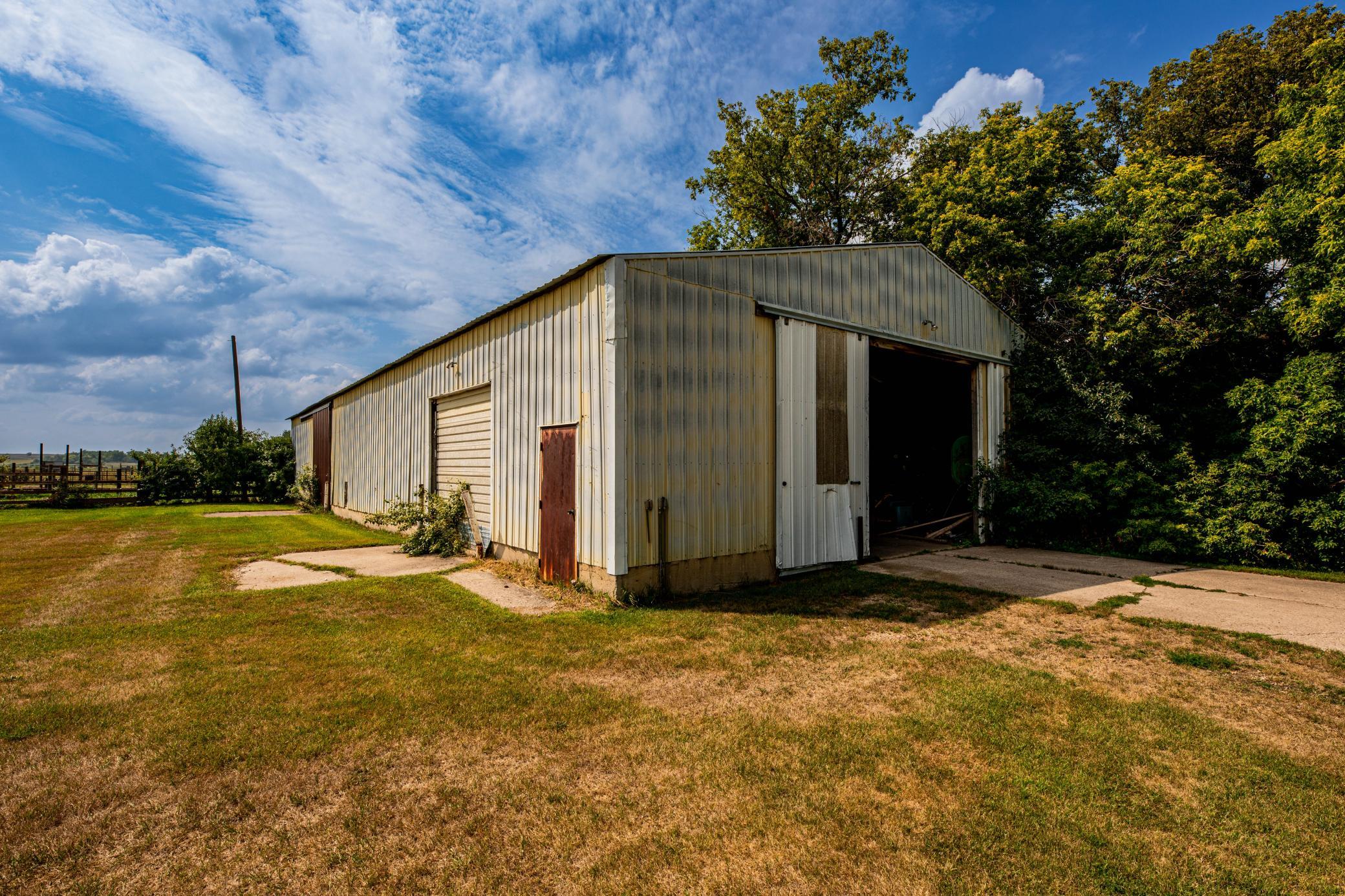 1972 single family home for sale at 8005 HWY 32 in Gwinner, ND — 4 bed, 4 bath (photo 39 of 48)