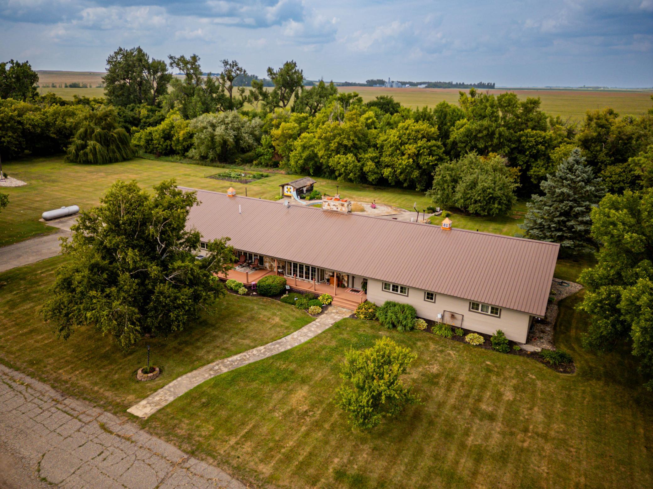 1972 single family home for sale at 8005 HWY 32 in Gwinner, ND — 4 bed, 4 bath (photo 47 of 48)
