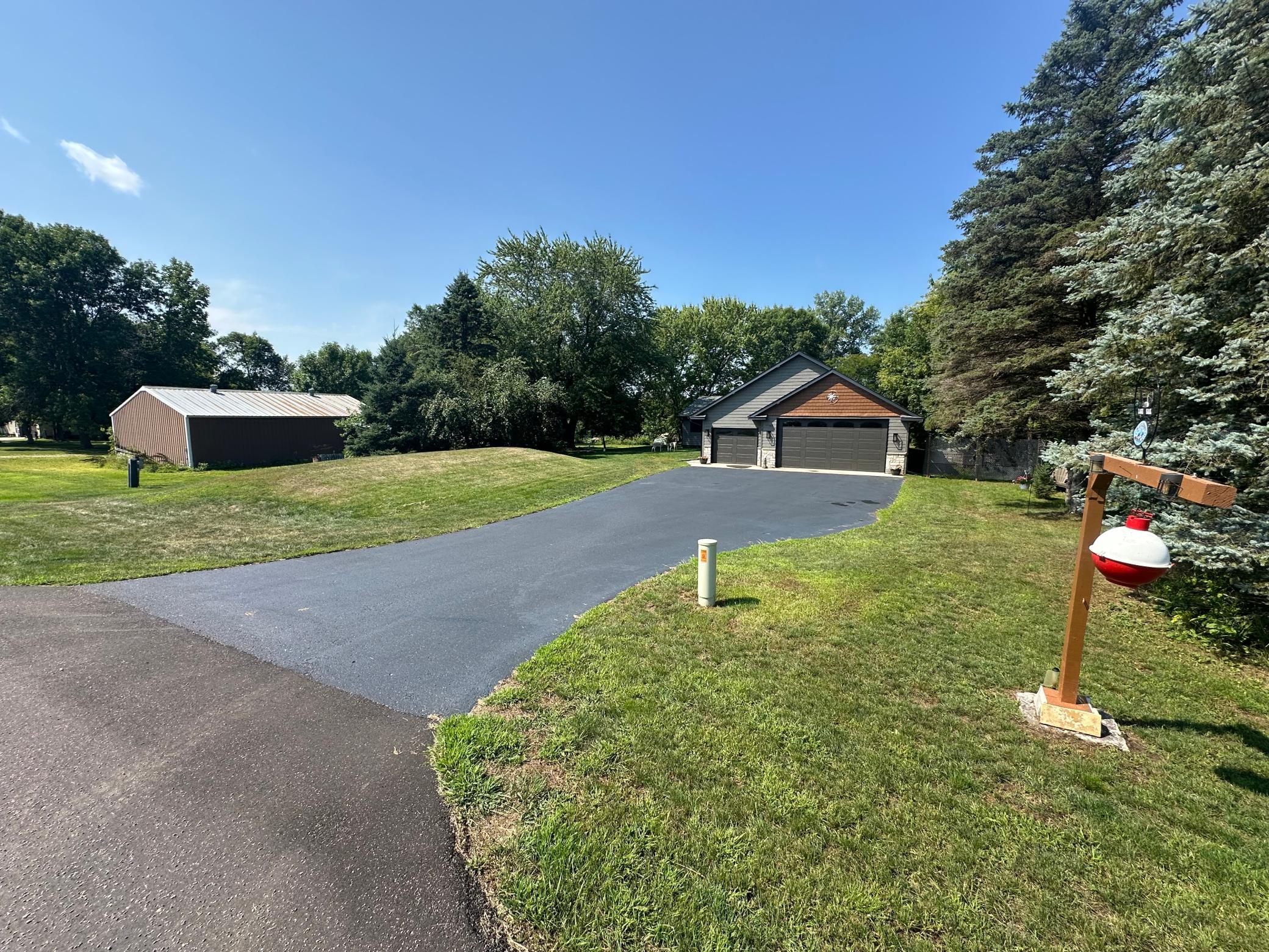 1981 single family home for sale at 11489 Alcott Drive in Sauk Centre, MN — 2 bed, 3 bath (photo 2 of 31)