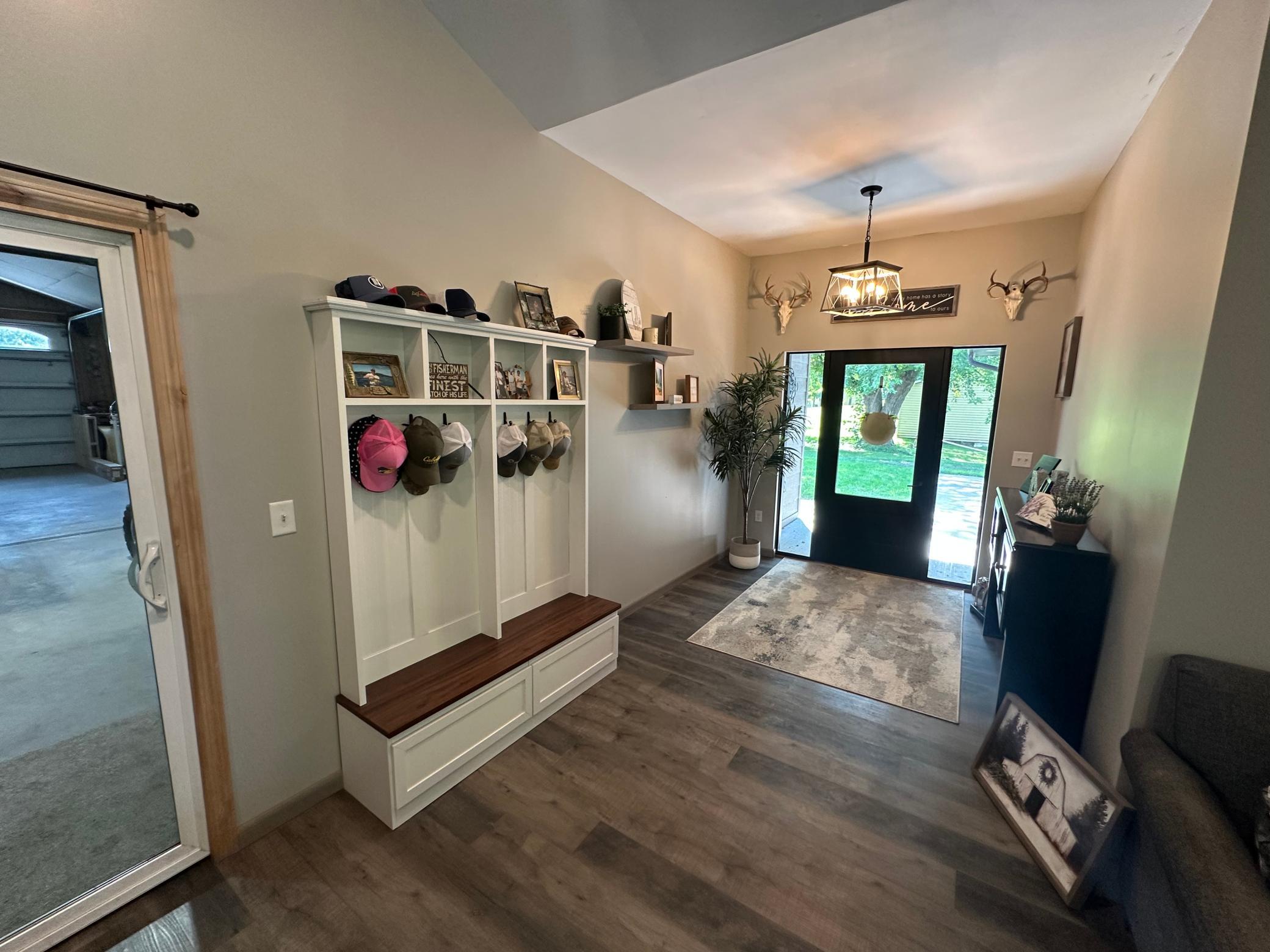 1981 single family home for sale at 11489 Alcott Drive in Sauk Centre, MN — 2 bed, 3 bath (photo 11 of 31)