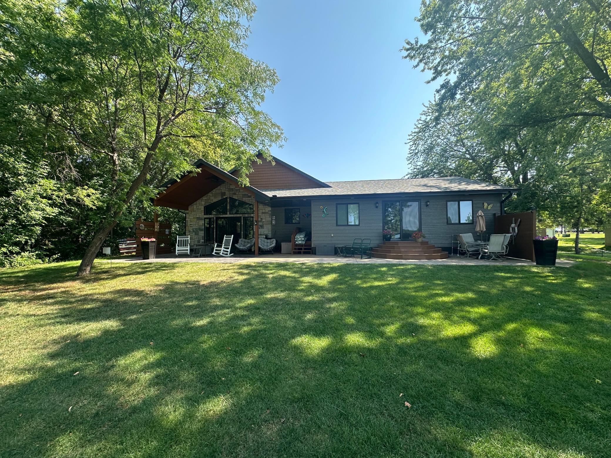 1981 single family home for sale at 11489 Alcott Drive in Sauk Centre, MN — 2 bed, 3 bath (photo 5 of 31)