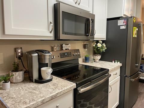 1984 condo for sale at 3306 Village Green Boulevard, Unit 302 in Moorhead, MN — 2 bed, 2 bath (photo 9 of 48)