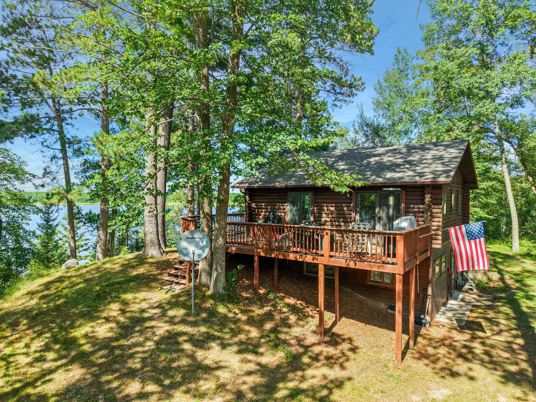 1992 single family home for sale at 4092 Clough Road in Pequot Lakes, MN — 3 bed, 1 bath (photo 2 of 37)