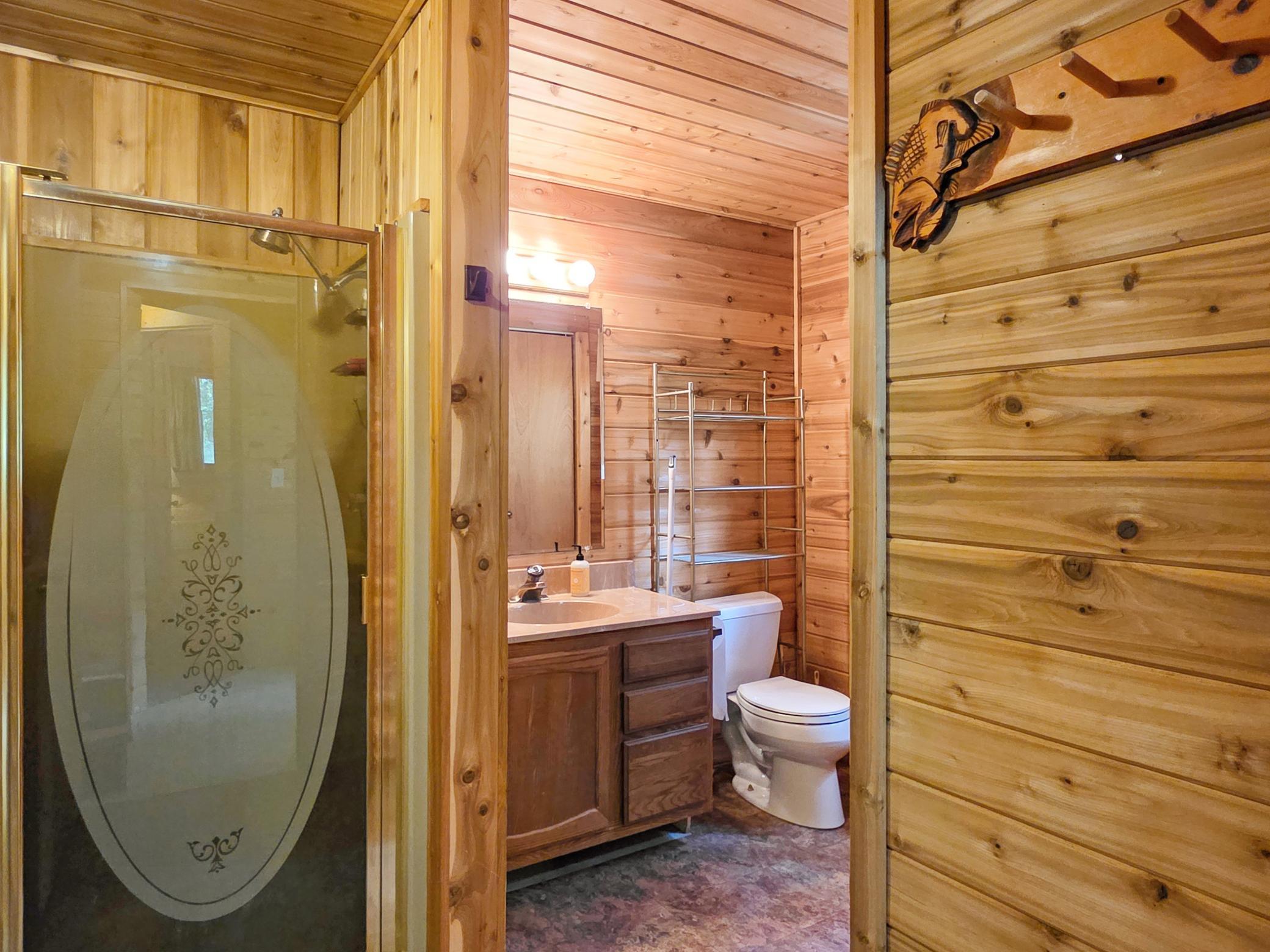 1992 single family home for sale at 4092 Clough Road in Pequot Lakes, MN — 3 bed, 1 bath (photo 15 of 37)
