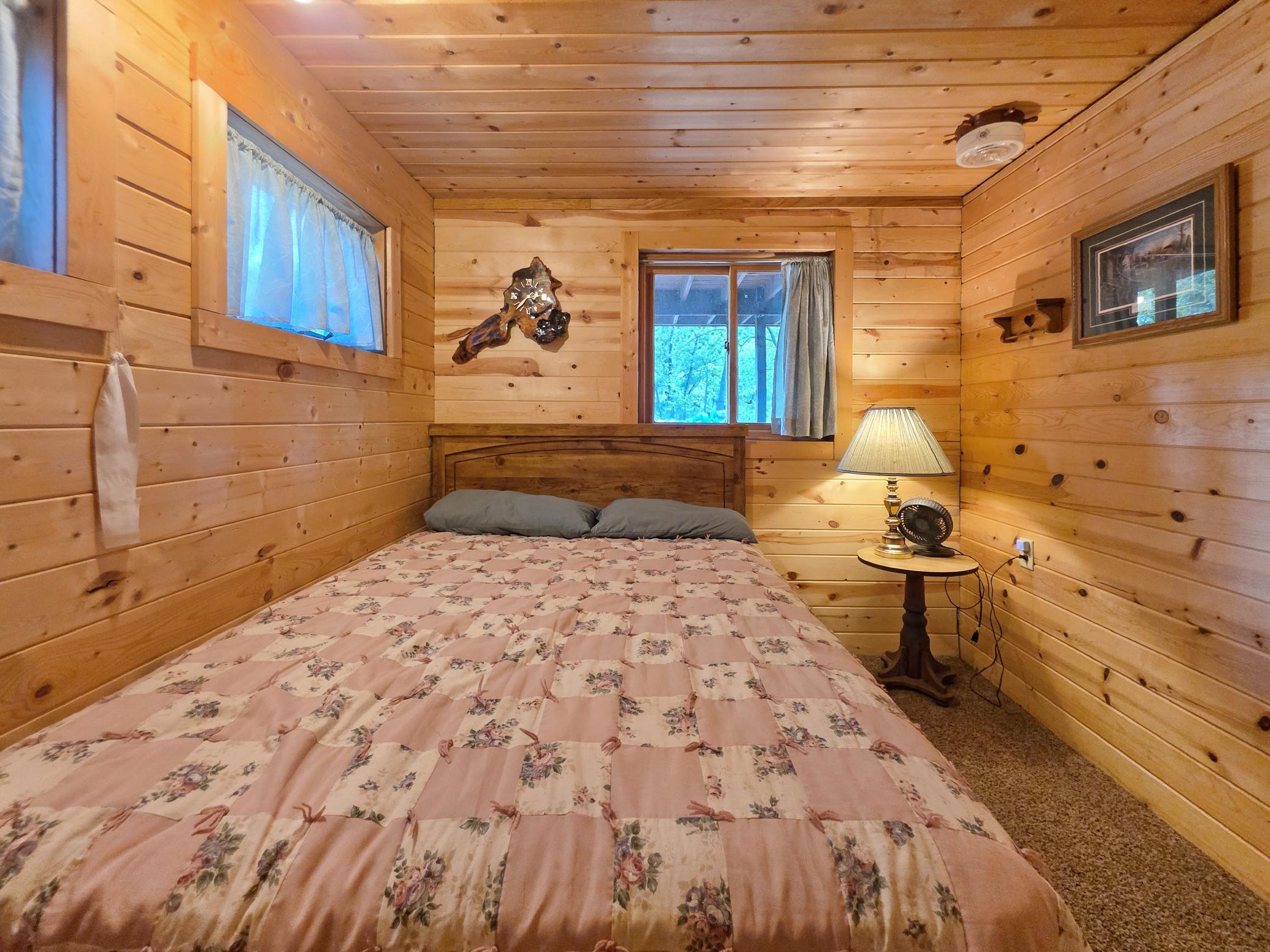 1992 single family home for sale at 4092 Clough Road in Pequot Lakes, MN — 3 bed, 1 bath (photo 16 of 37)