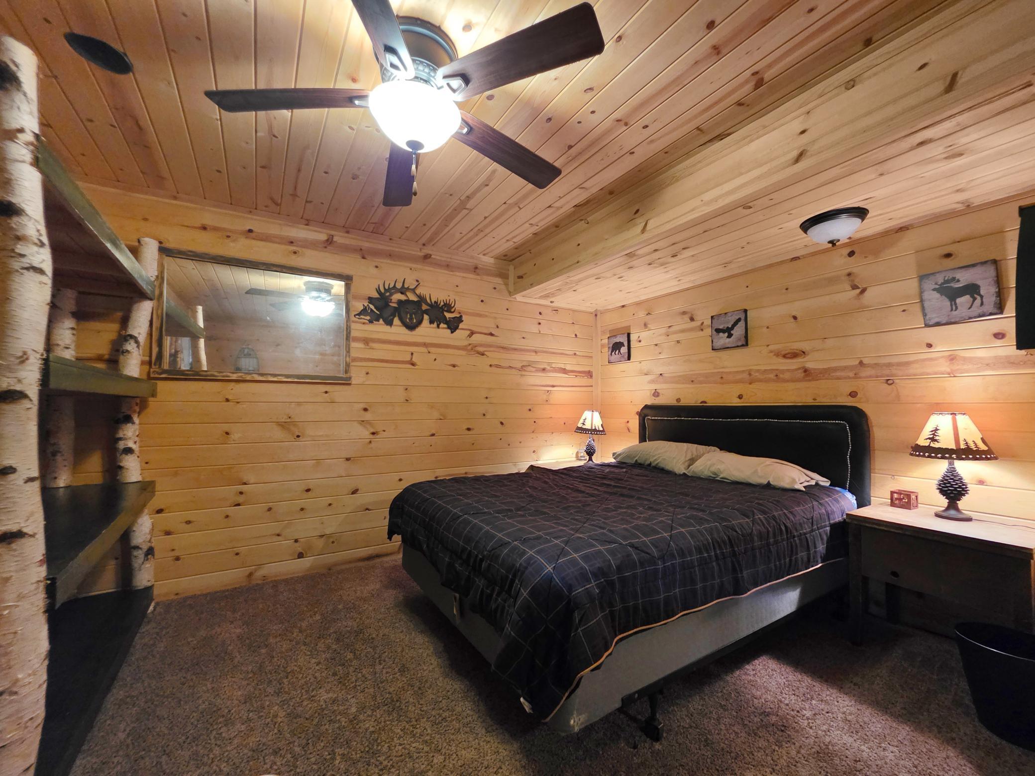 1992 single family home for sale at 4092 Clough Road in Pequot Lakes, MN — 3 bed, 1 bath (photo 19 of 37)