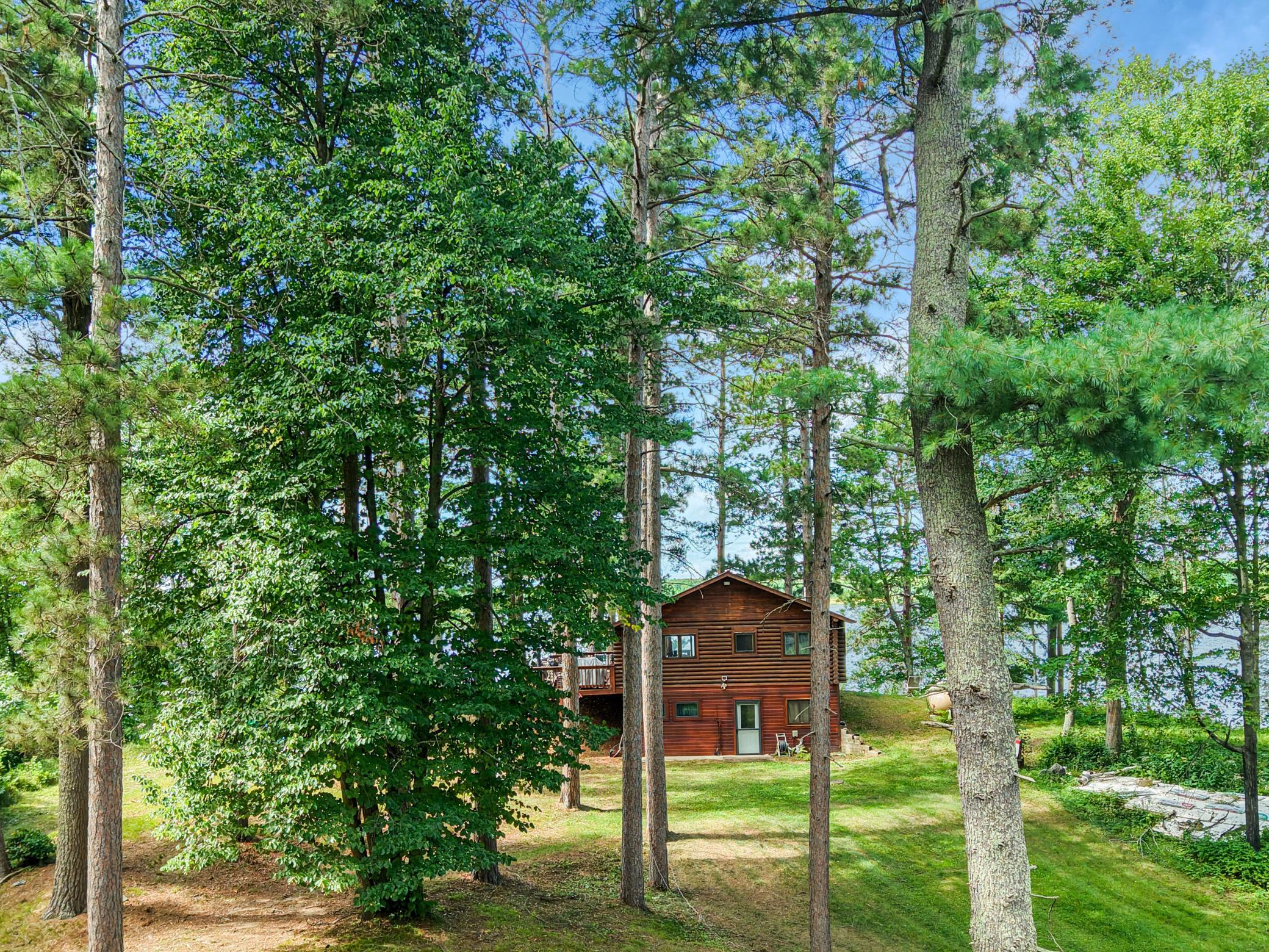 1992 single family home for sale at 4092 Clough Road in Pequot Lakes, MN — 3 bed, 1 bath (photo 22 of 37)