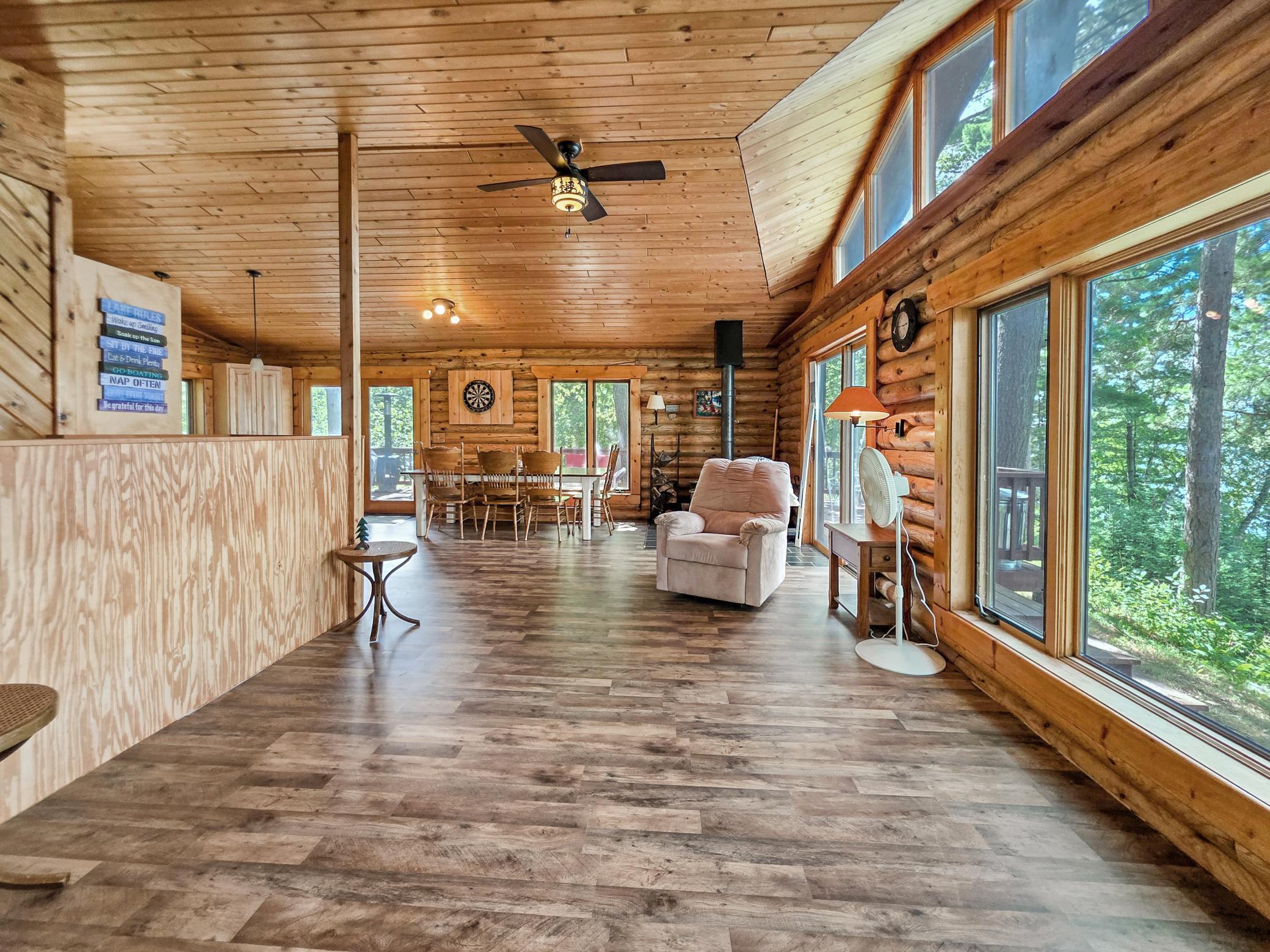 1992 single family home for sale at 4092 Clough Road in Pequot Lakes, MN — 3 bed, 1 bath (photo 7 of 37)