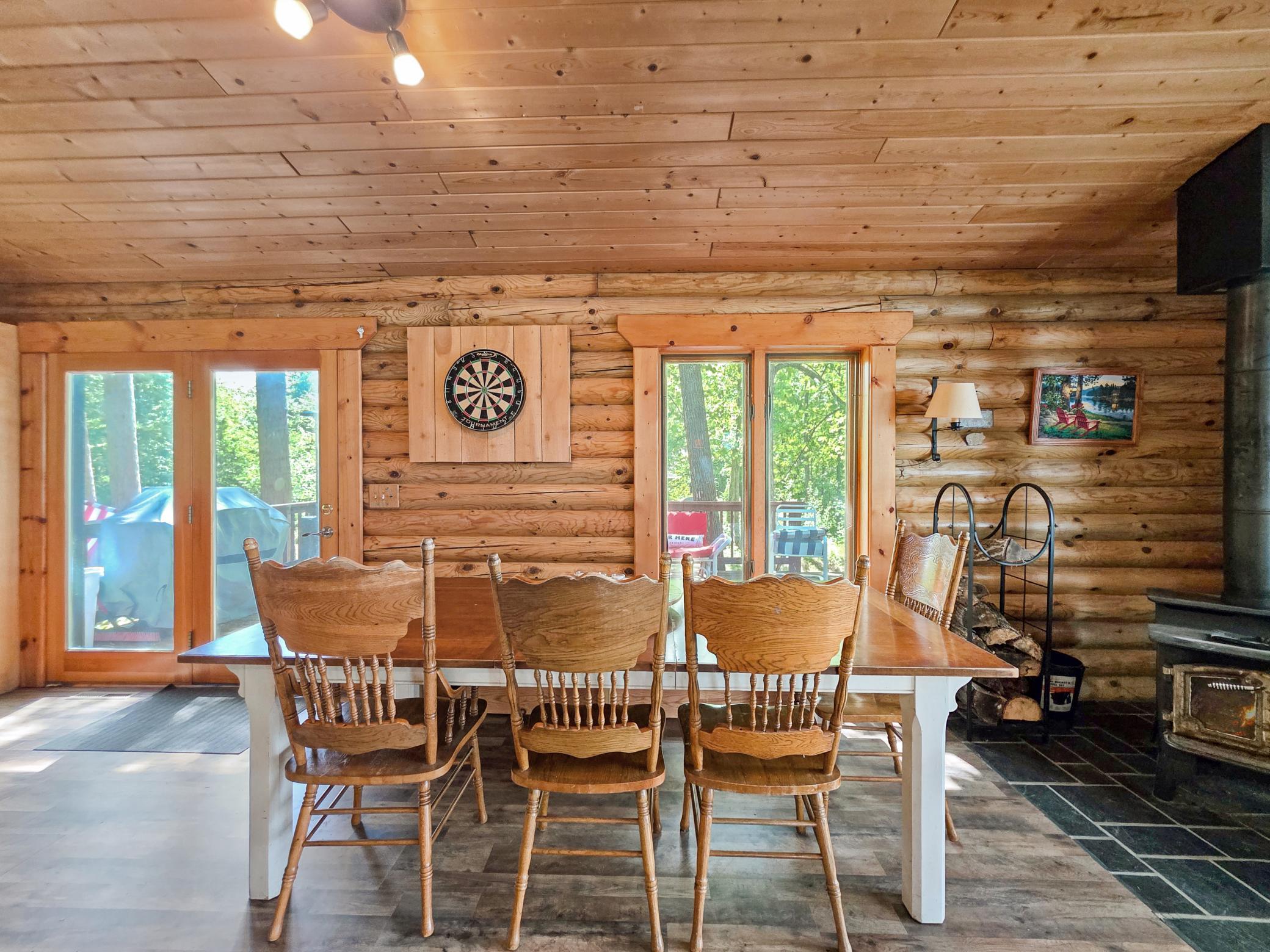 1992 single family home for sale at 4092 Clough Road in Pequot Lakes, MN — 3 bed, 1 bath (photo 8 of 37)