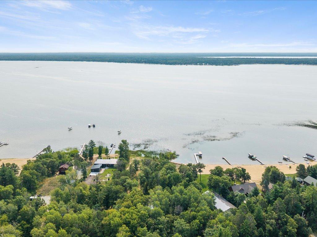 2027 single family home for sale at 27740 County Road 4 N in Pequot Lakes, MN — 6 bed, 5 bath (photo 11 of 24)