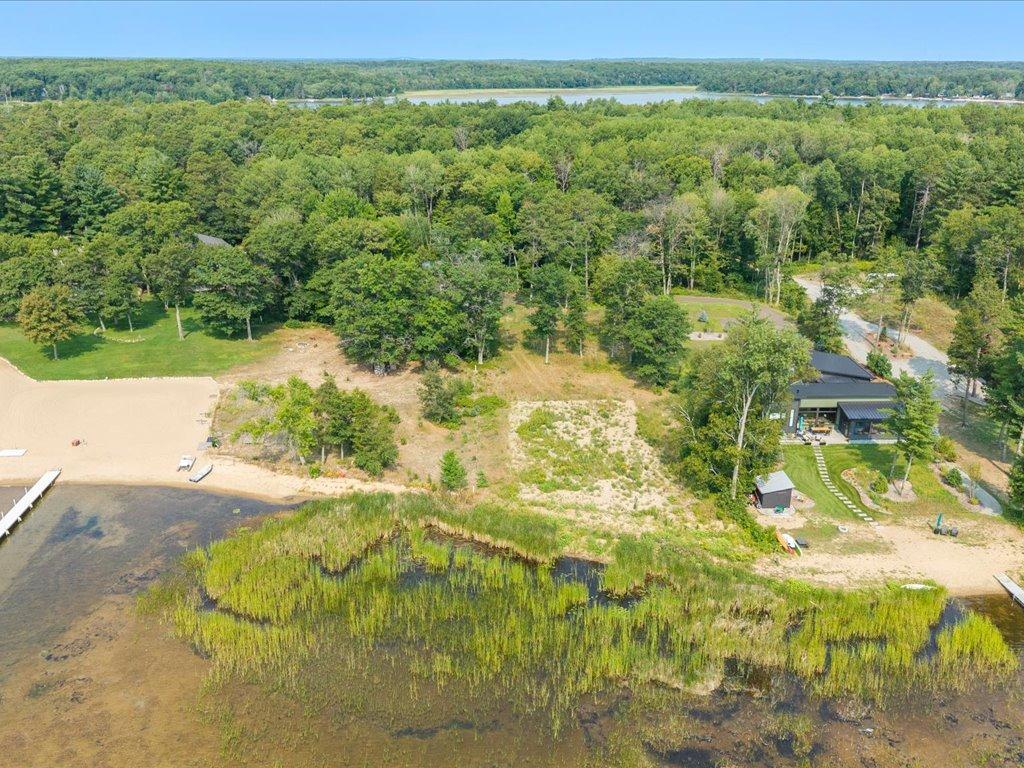 2027 single family home for sale at 27740 County Road 4 N in Pequot Lakes, MN — 6 bed, 5 bath (photo 13 of 24)