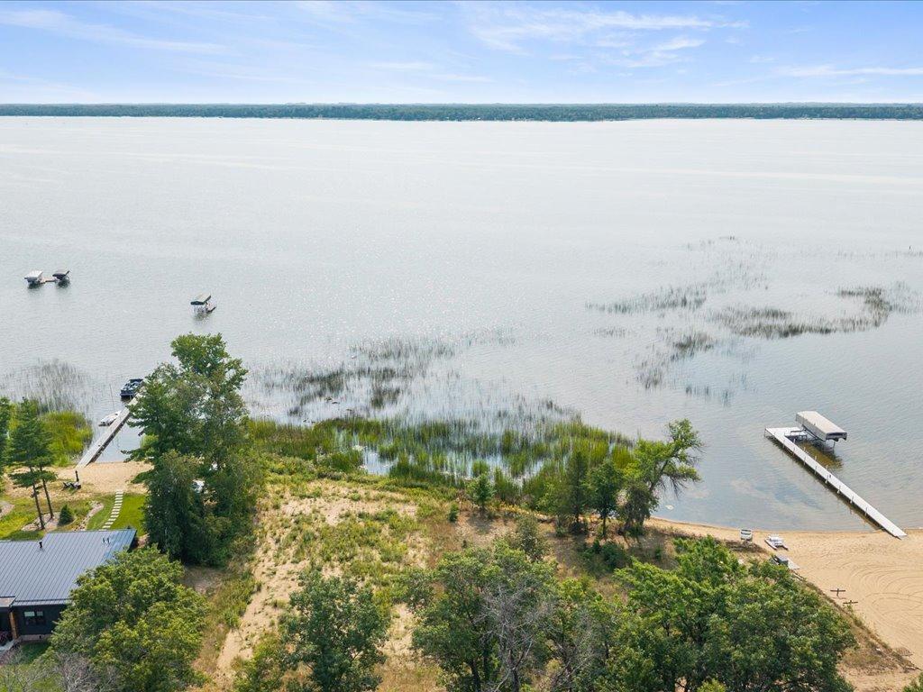 2027 single family home for sale at 27740 County Road 4 N in Pequot Lakes, MN — 6 bed, 5 bath (photo 16 of 24)