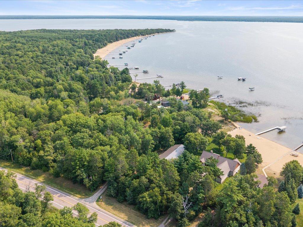 2027 single family home for sale at 27740 County Road 4 N in Pequot Lakes, MN — 6 bed, 5 bath (photo 20 of 24)