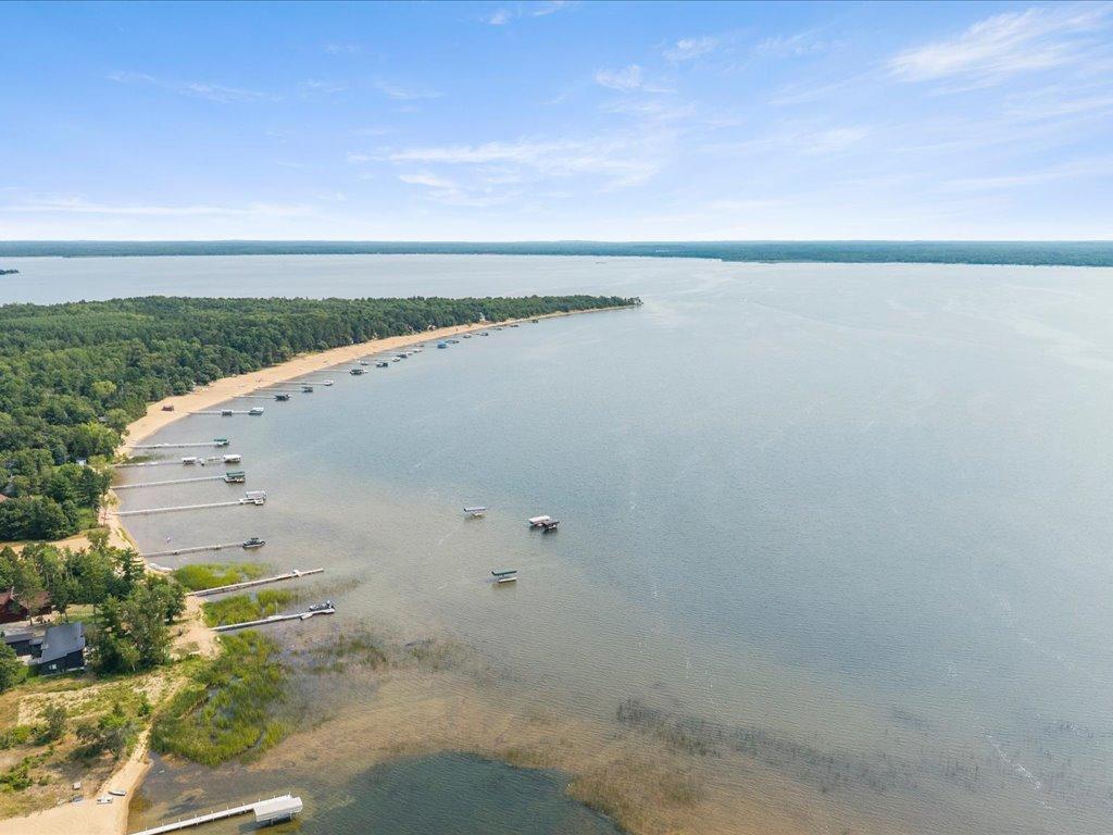 2027 single family home for sale at 27740 County Road 4 N in Pequot Lakes, MN — 6 bed, 5 bath (photo 23 of 24)