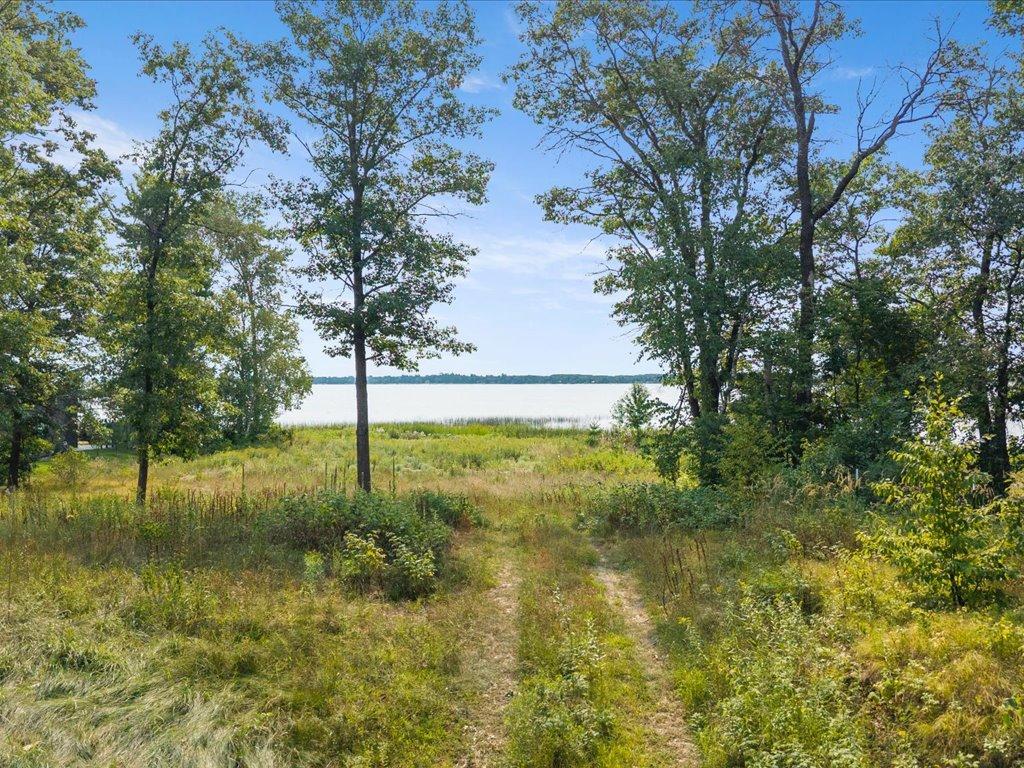 2027 single family home for sale at 27740 County Road 4 N in Pequot Lakes, MN — 6 bed, 5 bath (photo 9 of 24)