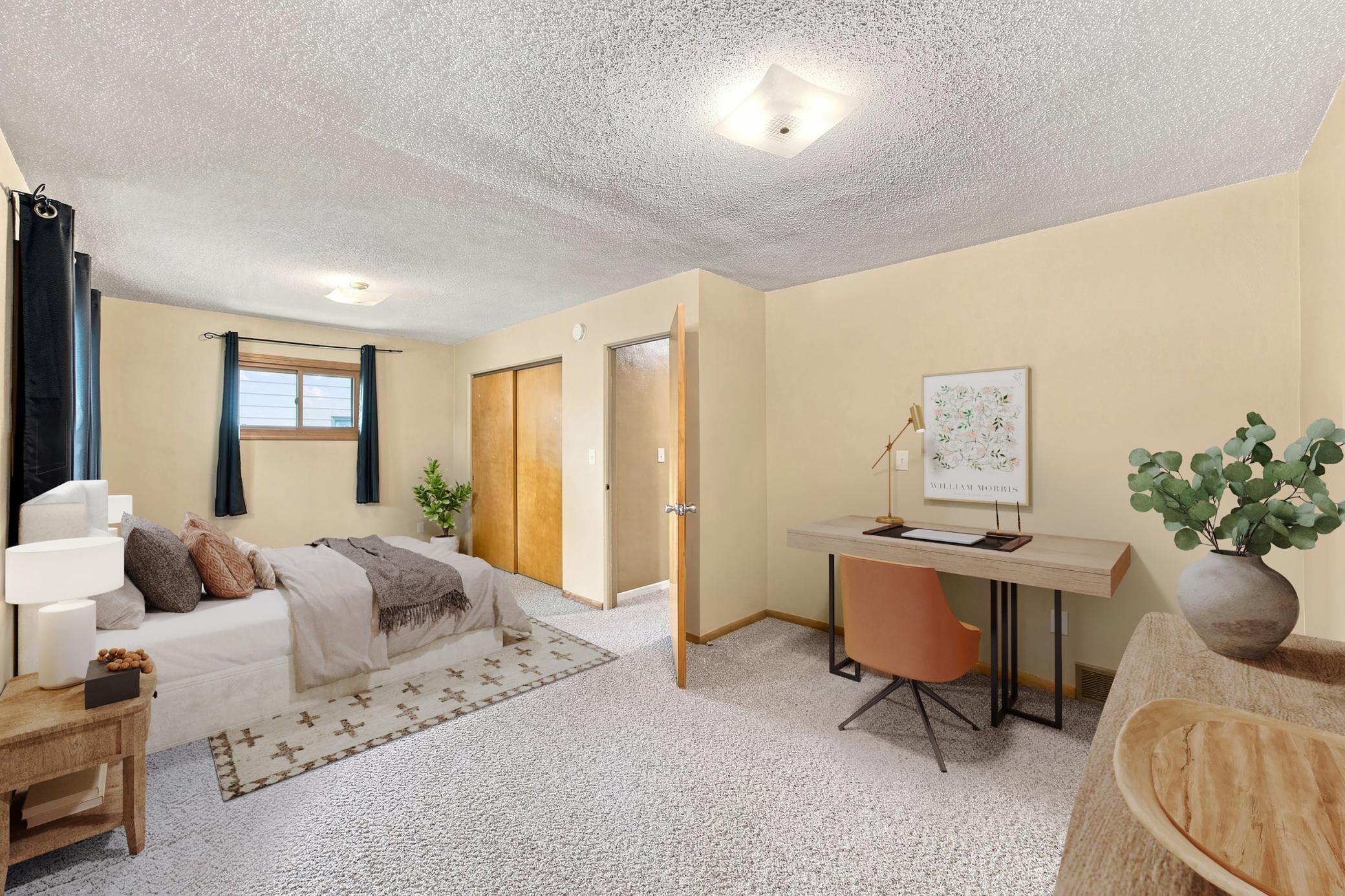 1958 single family home for sale at 1010 22nd Avenue S in Moorhead, MN — 4 bed, 2 bath (photo 13 of 26)