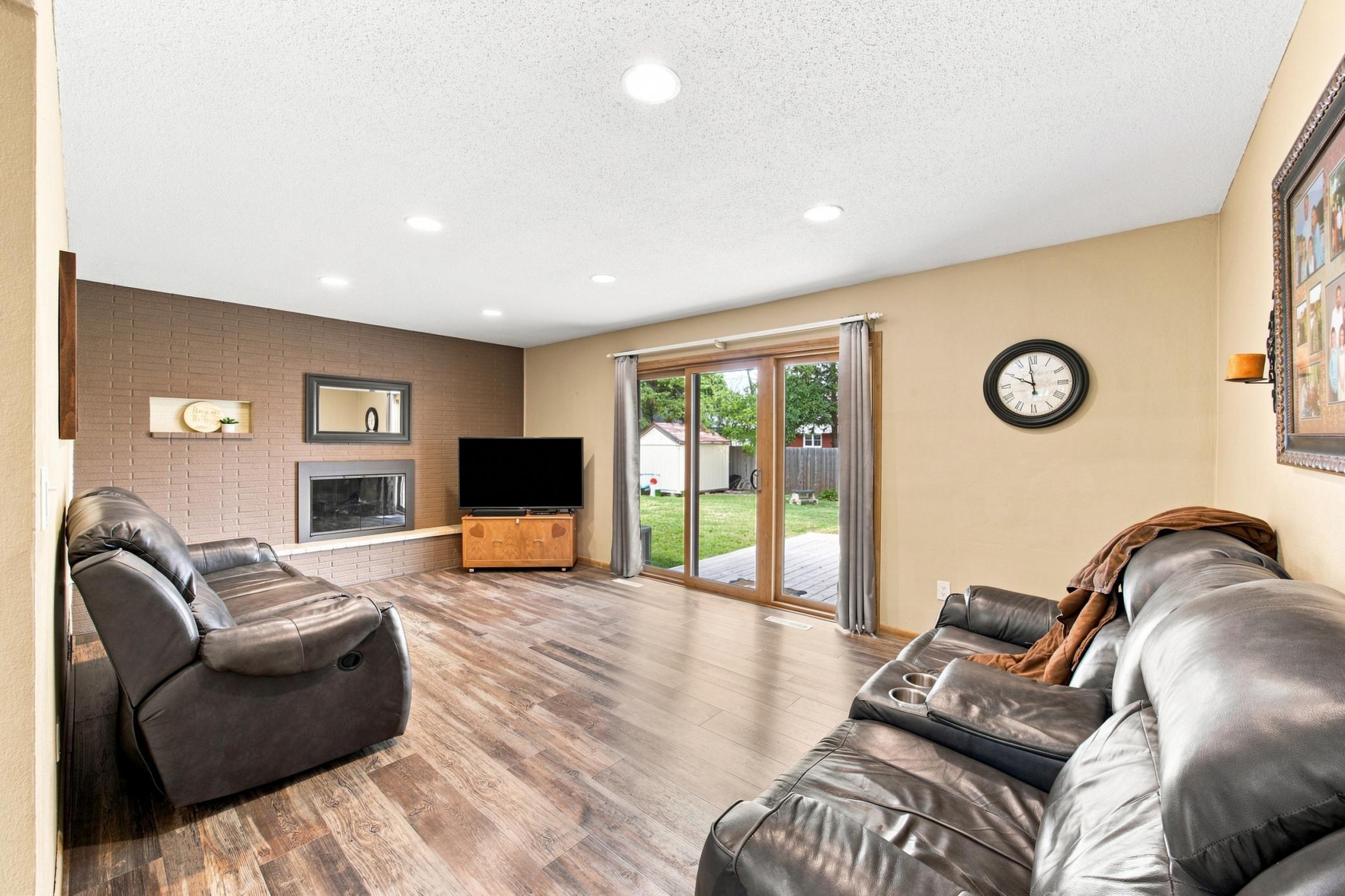 1958 single family home for sale at 1010 22nd Avenue S in Moorhead, MN — 4 bed, 2 bath (photo 7 of 26)