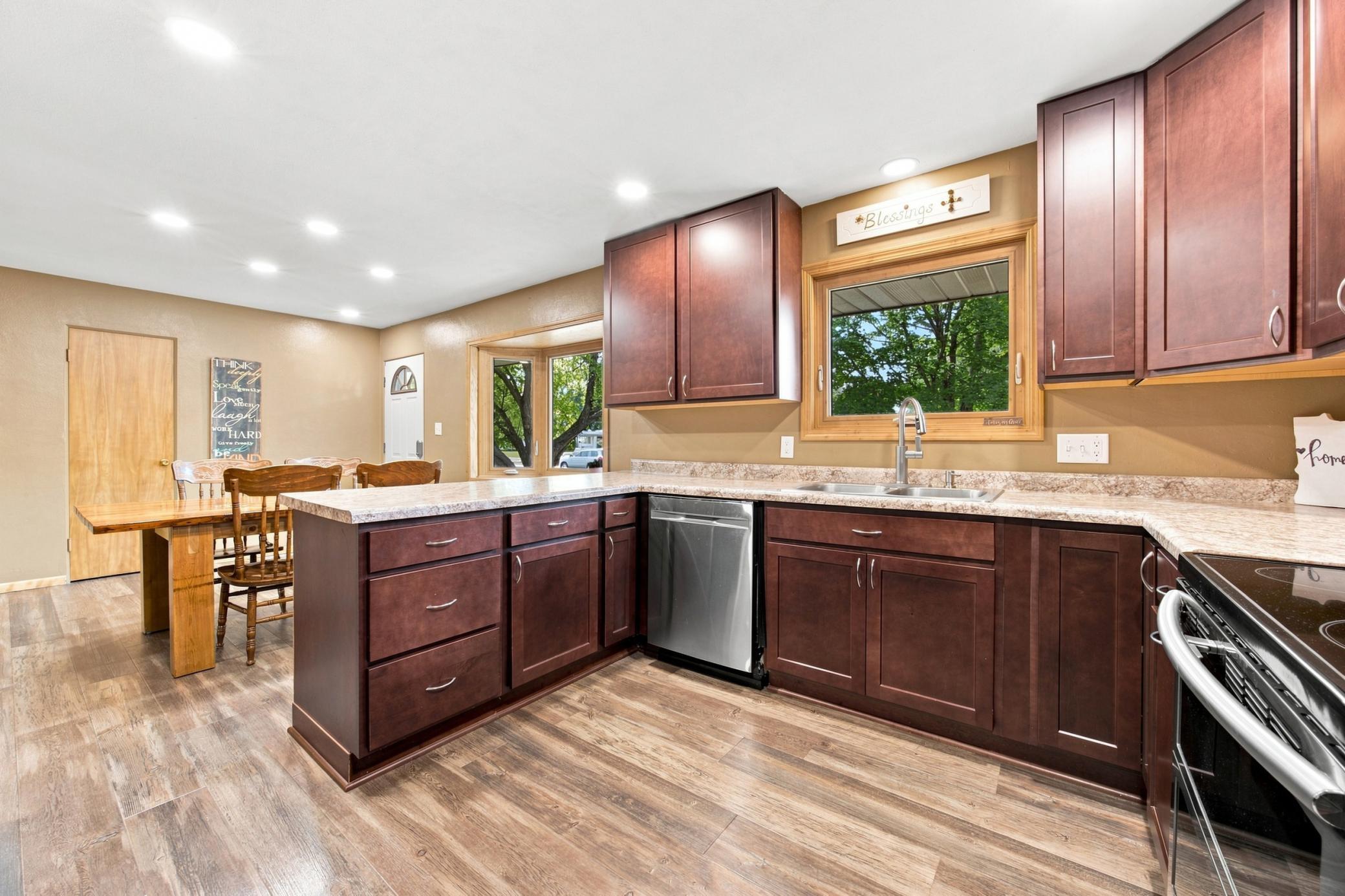1958 single family home for sale at 1010 22nd Avenue S in Moorhead, MN — 4 bed, 2 bath (photo 10 of 26)