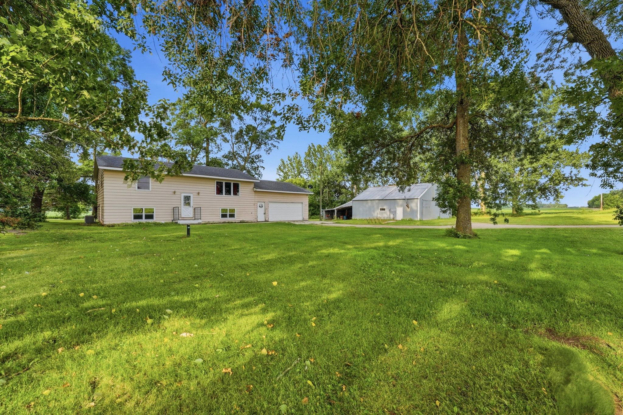 1977 single family home for sale at 14820 Hope Road SE in Osakis, MN — 4 bed, 2 bath (photo 6 of 32)
